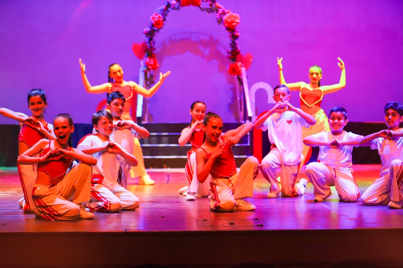 Roses are red 🌹
Violets are blue 💙
We love our dancers… 💃🏼
And their whānau too 😘
Happy Valentine’s Day! May your day be filled with hugs, high kicks, and a little extra love 🫶🏼✨