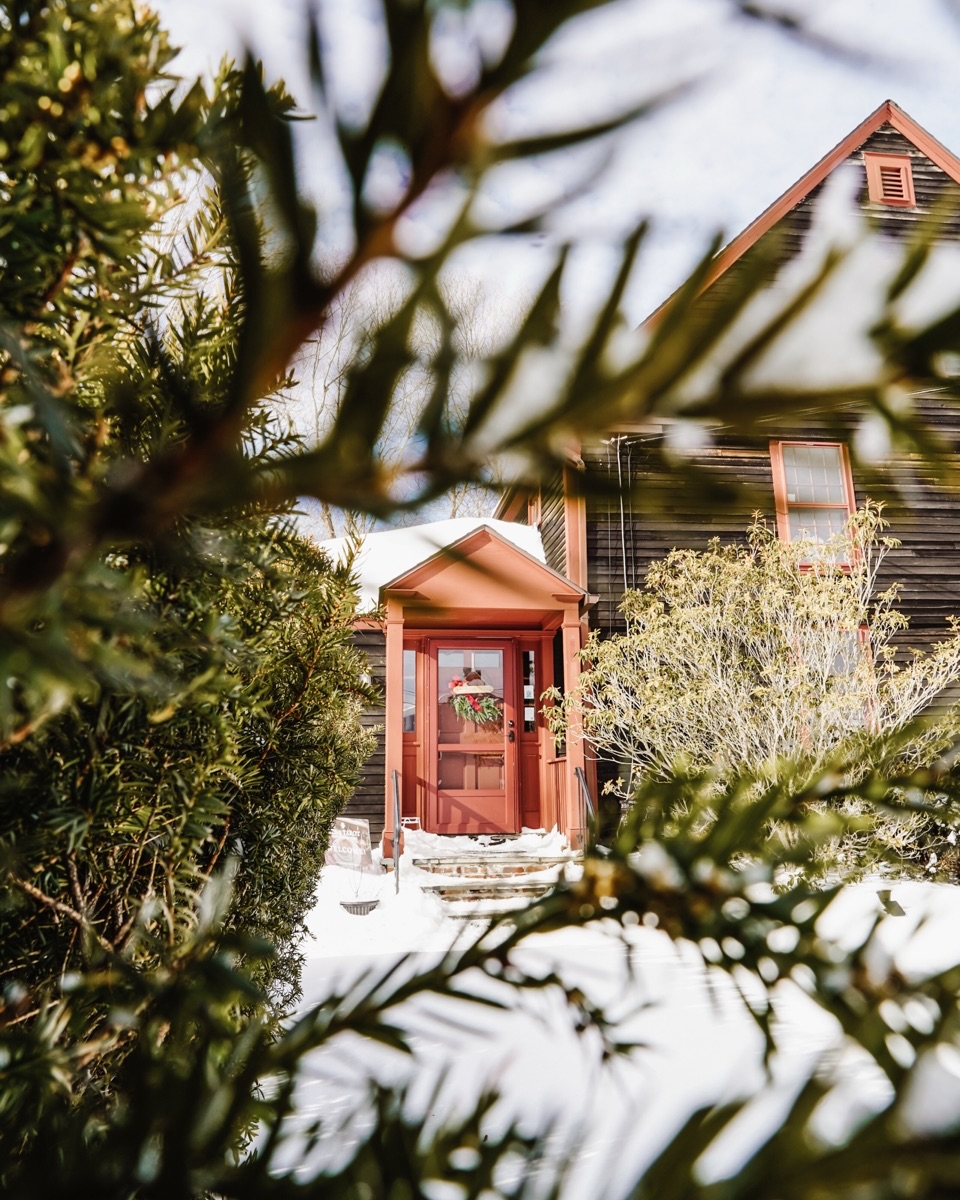 Just beyond the shoreline breeze sits Tea & Tarot in Clinton, Connecticut. A cozy sanctuary devoted to tea, intuition, and everyday magick. Visit during winter hours, Thursday through Sunday, 12pm–5pm, and step into a space where curiosity, comfort, and community are always waiting at the door.
Inside, the kettle is always on and the veil feels just a little thinner. We offer tarot and intuitive readings, energy work, mediumship, tea leaf readings, and spiritual guidance from our circle of skilled practitioners. For those seeking to deepen their path with the craft, we also offer workshops and gatherings to brighten your spark.
🔮 Once your session is complete, spend the afternoon wandering our boutique shelves filled with everything you need to cast a spell, or linger at the tea bar for hot handcrafted lattes made with our signature blends. Additionally, our tea room is always awaiting good company. Gather to journal your thoughts or cackle the day away with your coven! Our space is yours to reflect, and reconnect with yourself between sips.
At the heart of the shop is Heather, Tea & Tarot’s founder, an herbalist and holistic tarot reader. Her approach blends plant wisdom, intuitive guidance, and gentle ritual, creating an atmosphere that feels thoughtful, grounding, and deeply personal.
Come gather by the hearth, enjoy a cup of tea, and meet fellow seekers as we explore the magick of this world together. The tea is warm, and our doors are open. ☕️✨
#TeaAndTarot #Connecticut #ShorelineCT #TeaBar #Tarot