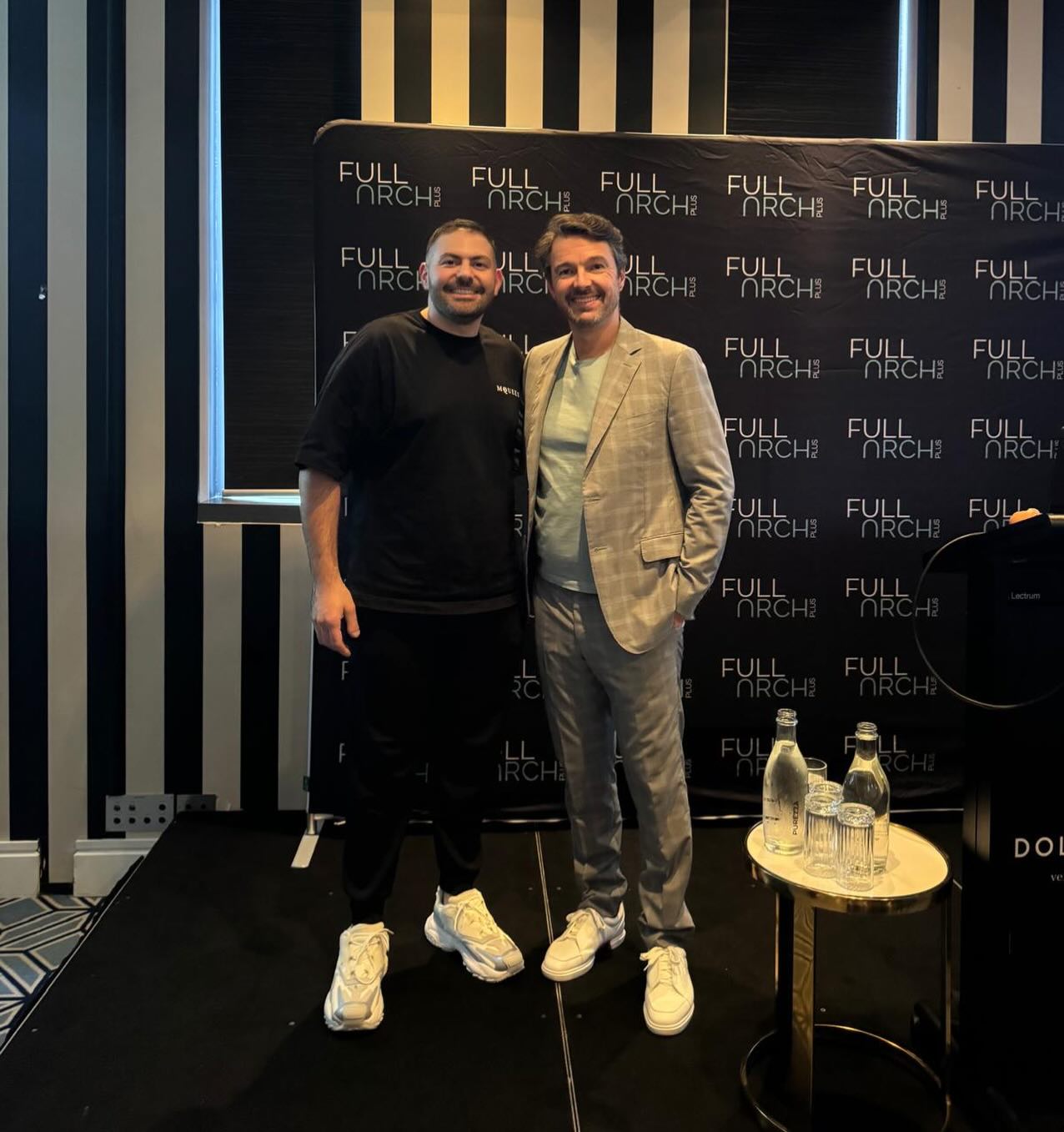 What an amazing learning experience with one of the giants in full arch implant dentistry @dr.pedro.rodrigues
#Dentistry #DentalImplants #FullArch #TeamWork NeverStopLearning