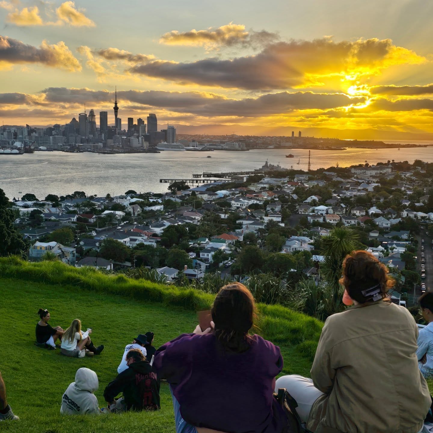 Pasos del dia hasta la cima del Takarunga "la colina que se eleva por encima” #AucklandCity #Latinkiwi #NZinSpanish #nuevazelandaenespañol