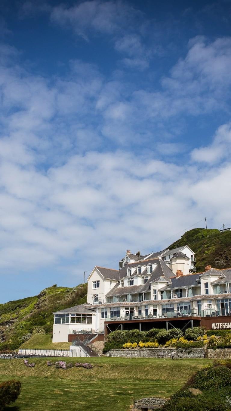 What a wonderful day celebrating Susana & Michael’s intimate wedding day at @watersmeetwoolacombe 💖 it was so romantic! After 10!years together having met as neighbours, they finally said their beautiful vows 🥹 they were so Lucy with the weather and the sun came out on this beautiful February day here in North Devon. Perfect to celebrate with their closest family. After the ceremony and views across the cliffs and beach confetti was thrown, happy tears were shared, hugs exchanged, champagne and fun with @smokegrenades 🌈 💖 there was certainly a whole lot of love! Wishing you both every happiness and for such a wonderful family!! Laura xx
Dress
Suits @nextofficial
Flowers @rosecombeflowers
Cake made by son Ivan
#devonweddingphotographer #devonweddings #watersmeethotel #woolacombebeach🌊 #woolacombewedding