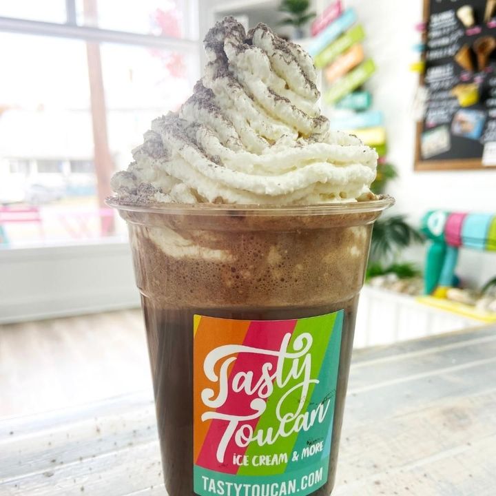 Who says you can't have the best of both worlds?vPicture this: a velvety cup of rich cocoa goodness, topped with a generous scoop of creamy vanilla ice cream. Tag someone who needs to experience this flavor fusion, and let's spread the warmth and chill together! 🤗☕❤️ #HotCocoaMagic #IceCreamLove #WinterTreats #CozyComforts #ilovetastytoucan
#handmade #hotcocoa #chocolate #ilovetastytoucan #icecream