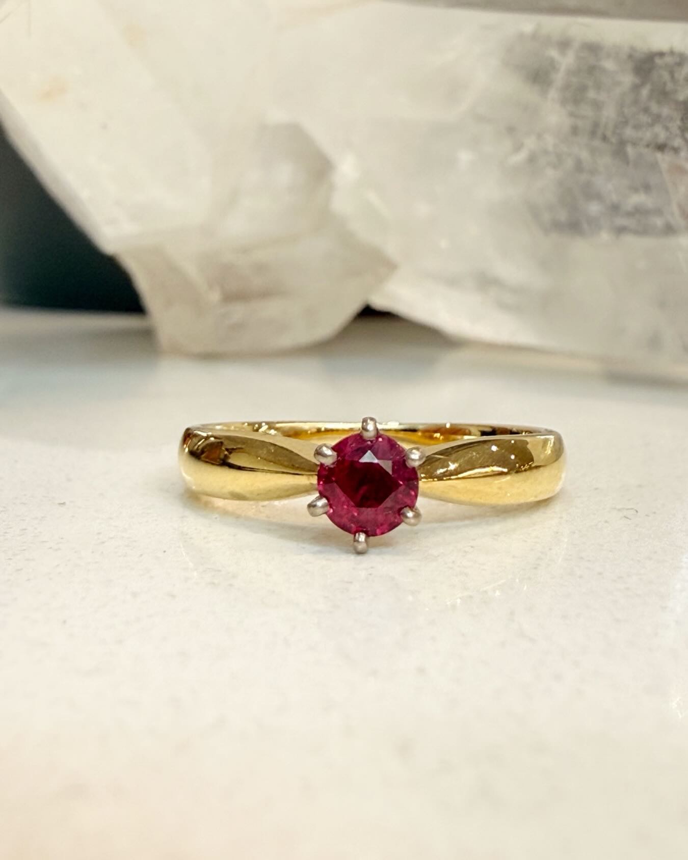 ♥️ ruby solitaire ♥️
#valentinesday #rubysolitaire #rubyring #rubyandgoldring #ainsleyfinejewellery