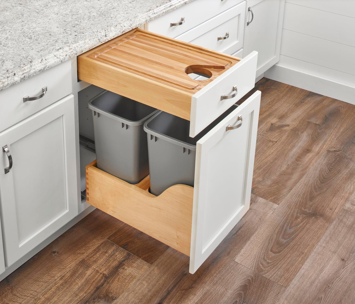 A built-in cutting board drawer above concealed trash bins keeps prep and cleanup seamless, efficient, and clutter-free.
☎️ Start your project today by calling 718-980-5050.
📱 Learn more about how we can help—link in bio.
#HomeRenovation #DreamHome #InteriorDesign #RenovationInspiration #MilanoRichmondtown #KitchenRemodel #BathroomRenovation #ModernLiving #constructionlearning #HomeImprovement #statenisland #statenislandny #statenislandcontractor #statenislandconstruction