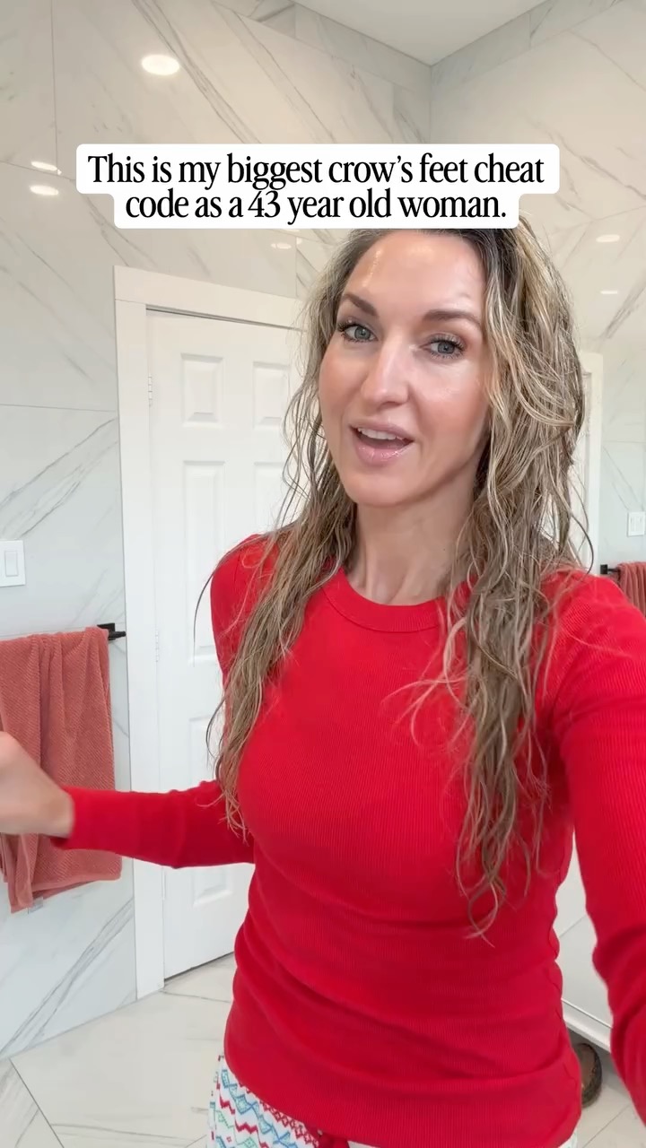 Our Apple Serum is totally my secret to smooth under-eyes and crows feet. I use this every single day. Morning and night.
It’s the first layer of my skincare, always. And honestly, it’s made the biggest difference in keeping the skin around my eyes smooth and not all crinkly.
This is one of those products I truly cannot live without.
Let us know if you have tried it, we would love to hear your comments. 🍎
#AppleStemSerum #FrowniesCanada #MoreThanSkinDeep #WholeHealthSkinCare #NonToxicSkinCare #FrowniesFam #HowToApply #SelfCareRituals