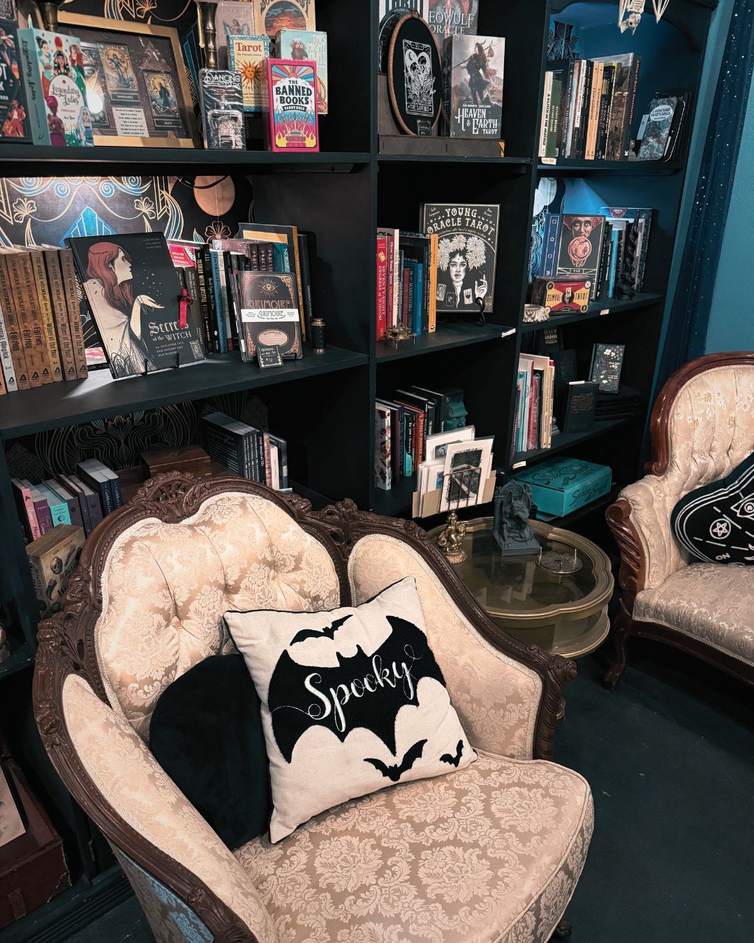 Come take a seat and hang out!
#hangout #chill #bookstore #witchy #abqtodo