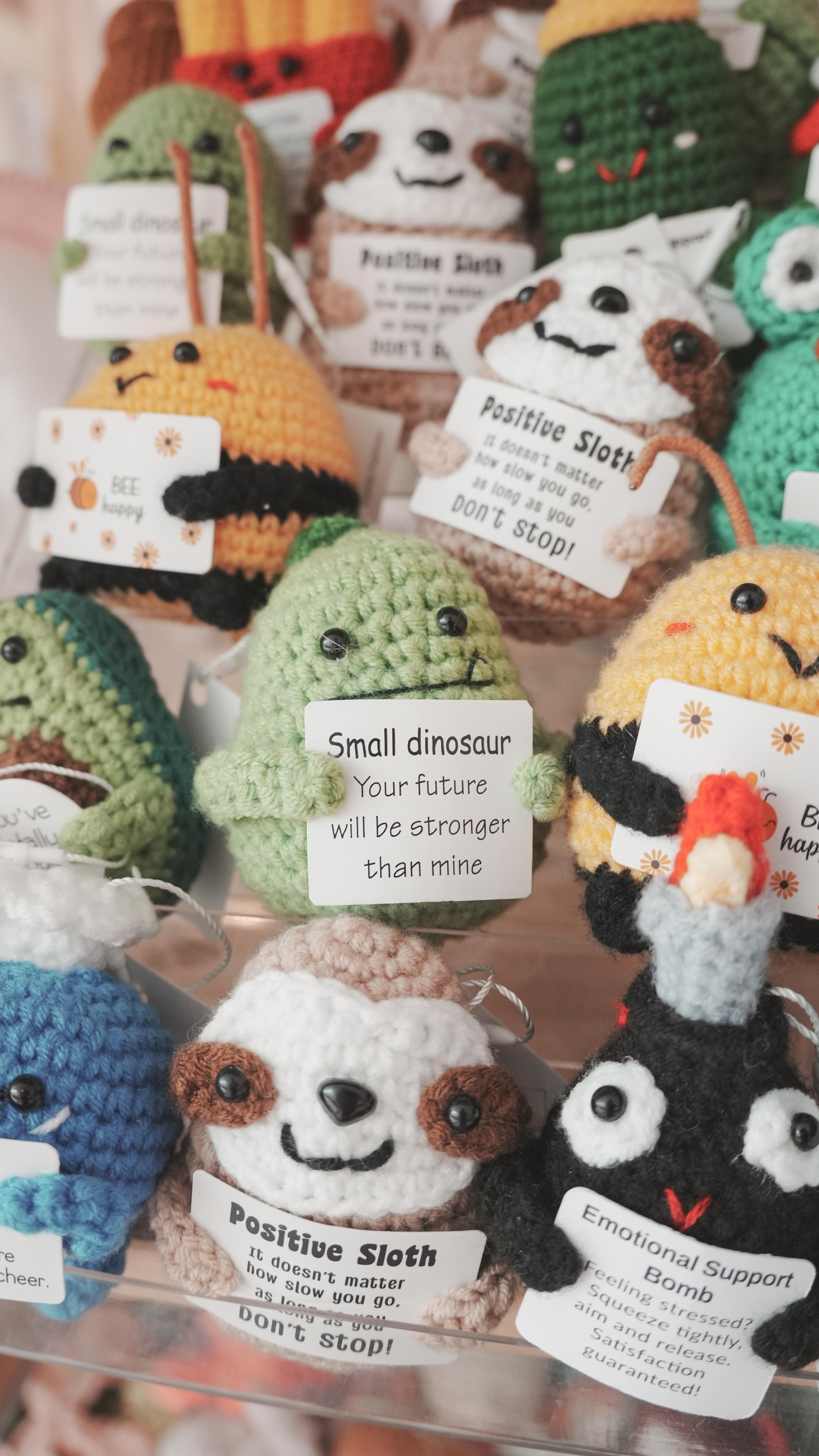 When your boss asks you to make her glow….
and you understood the assignment ✨
Social media mode: Activated!
#lollipopcollective #marketinghumor #bosslife #memedaily #supportsmallbusiness