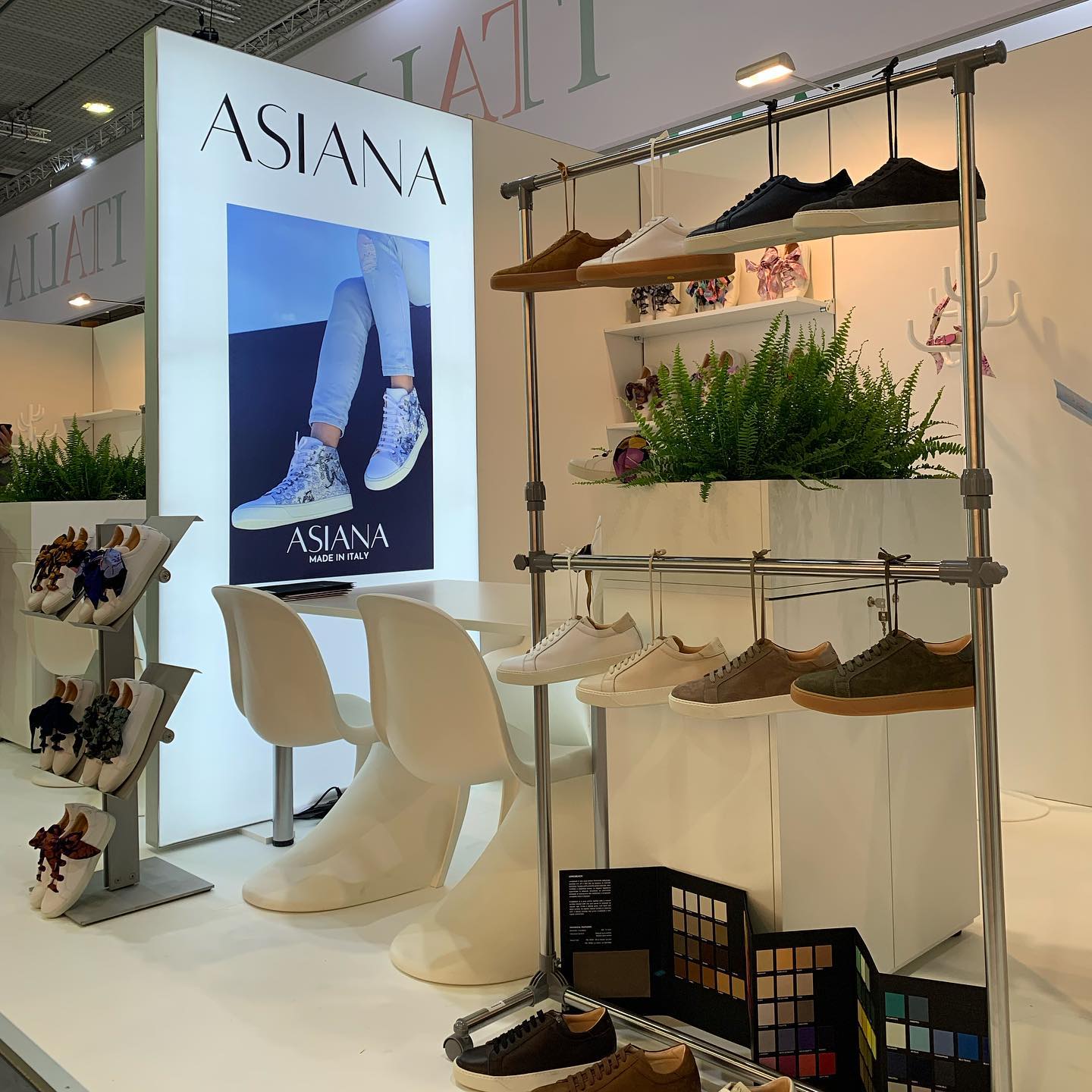 Asiana at Premium Berlin to present the new Spring Summer collection
.
.
.
#asianashoes #asiana #asiaofficial #premium #premiumberlin #berlin #fair #premium #iceberlin #ice #ita #fashion #fashionlover #love #fashionstyle #fashionweek #fashiongram #fashionable #shoeslovers #shoeslover #fashionista #fashionaddict #fashionista #fashionblog #fashionphotography #travel #photooftheday #germany #fashioninspiration #beauty #beautiful #ootd