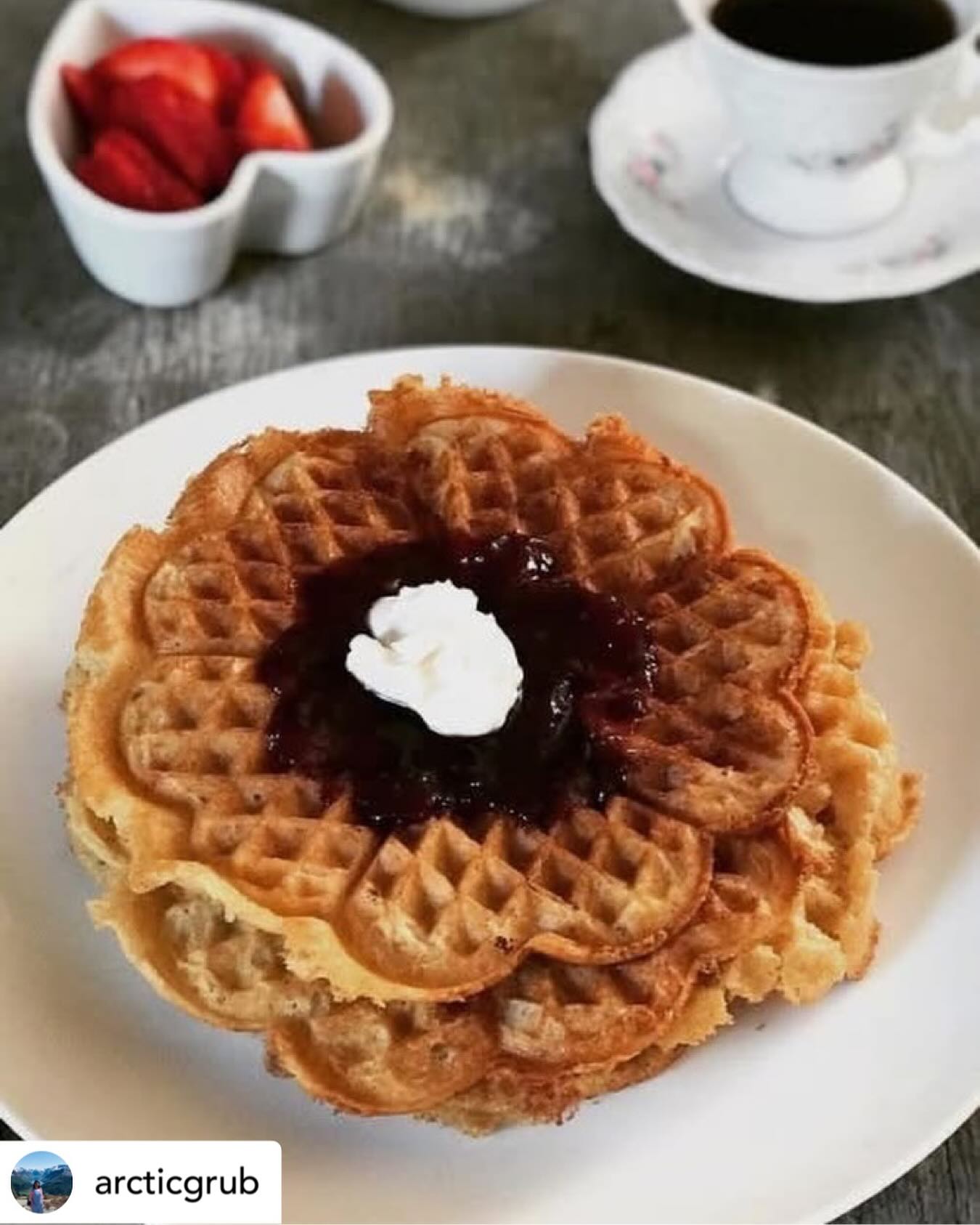 From @arcticgrub: Happy Valentine’s Day! Not sure what to make for your loved one? ❤️
Why not try Norway’s heart-shaped waffles? Simple to make and so delicious and a different kind of treat to put on the coffee table this afternoon....
I have a great recipe on my blog (plant-based of course!) that tastes like home!
Link in bio.
#heartshapedwaffles #vafler #Norwegianfood #valentinesdayrecipe