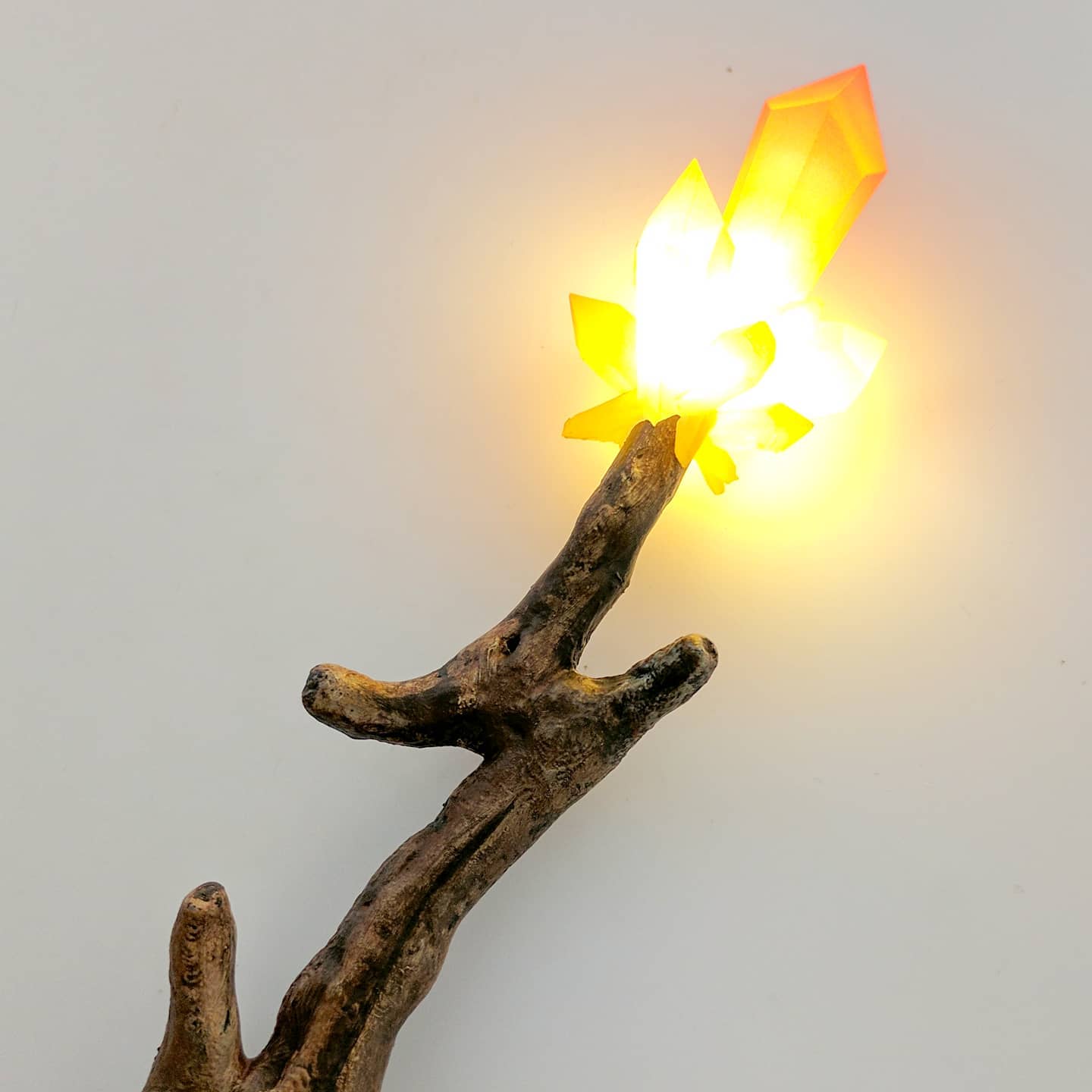 googlehighlights 4 years ago today... #dirkgently Suzie's attack mode wand!
#fdm #3dprinted wood and #sla 3D printed crystal