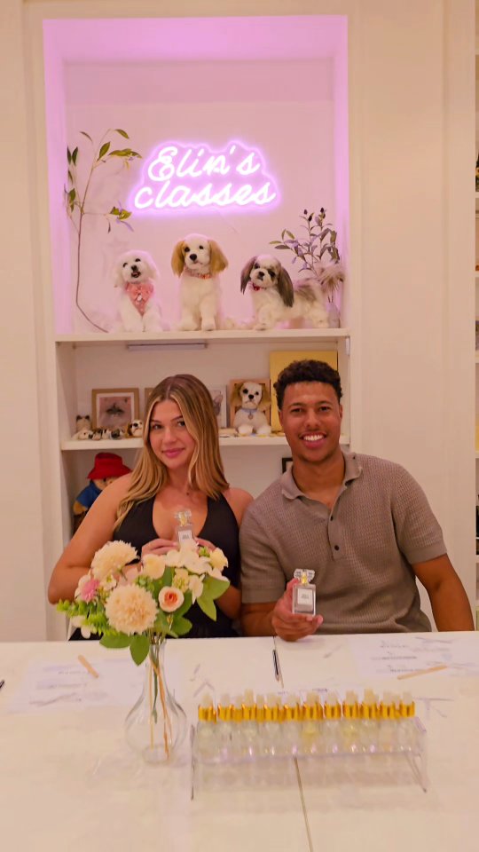 โจ Date Night Ideas: Perfume-Making Class at in Sydney โจ
Looking for fun things to do in Sydney or a unique date idea? Planning an unforgettable hens party? ๐๐ฏโโ๏ธ
Create your own signature scent using luxurious essential oils in our fun & creative perfume-making class! ๐ฟโจ
Whatโs included?
๐ Option 1: A 30ml perfume bottle with your unique blend.
๐ Option 2: Two 10ml bottlesโone for you & one to gift!
Each package comes with a beautiful gift boxโperfect for a hens party, date night, or fun day out! ๐ฅ๐
๐ Join us in Darlinghurst for an unforgettable experience!
#PerfumeMakinginsydney #Sydneyperfume #datenightsydney #thingstodosydney