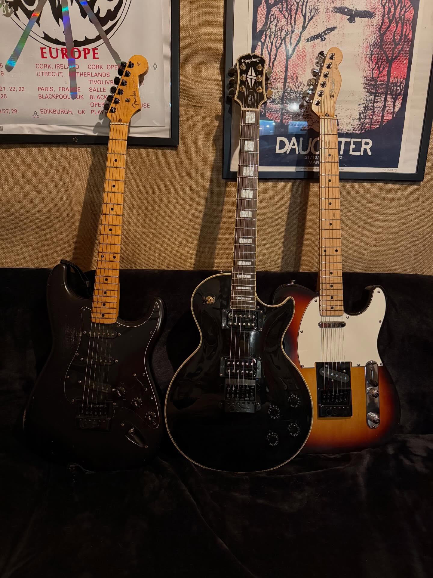 Stoked to have these 3 back in the studio after having the @evertune treatment.
The strat just needed some tinkering to get rid of a buzz that’s been getting worse, the les Paul was to replace the one I had stolen and the telecaster finally got one installed too.
I’ve got to be honest, evertune has ruined normal guitars for me. I don’t care if it’s a 1972 les Paul that’s been touched by jimi page; if it hasn’t got an evertune I don’t wanna play it!