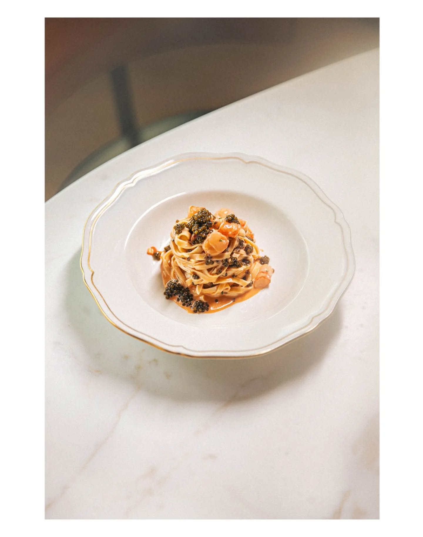 BVLGARI DUBAI 💎
Bijou gastronomique.
Quand @giakyamicucci exporte le savoir-faire de @nikoromito dans le désert.
@bvlgarinikoromitodubai
@laflacailaria
@kaviari_paris