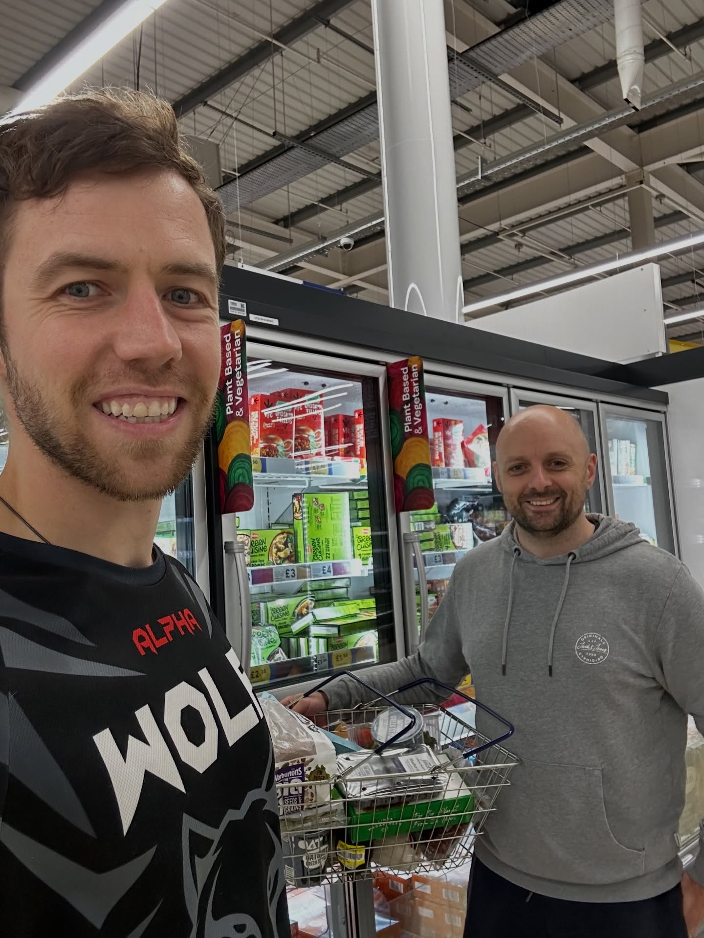 When you bump into one of your clients in Tesco’s, it’s just a great opportunity to help guide them with their food shop 🛒 🤣
#healthyfoods #healthandwellness #dietadvice #wellbeing