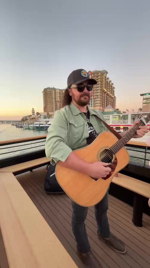 Live from the Sol y Luna in Destin, FL!
#fortheloveofsongwriting #sunsetcruise #valentinesday❤️ #nashvilleartists #destin #florida