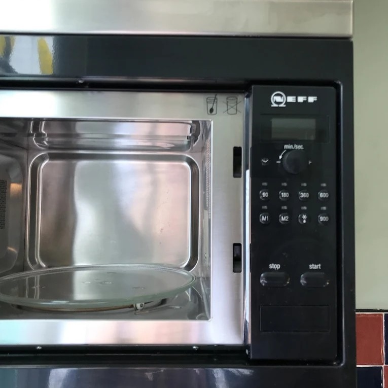 I've spent the evening redesigning my client consultation forms. They are such an important part of my business, as they help me to find out exactly what you'd like from my time with you 🧽✨