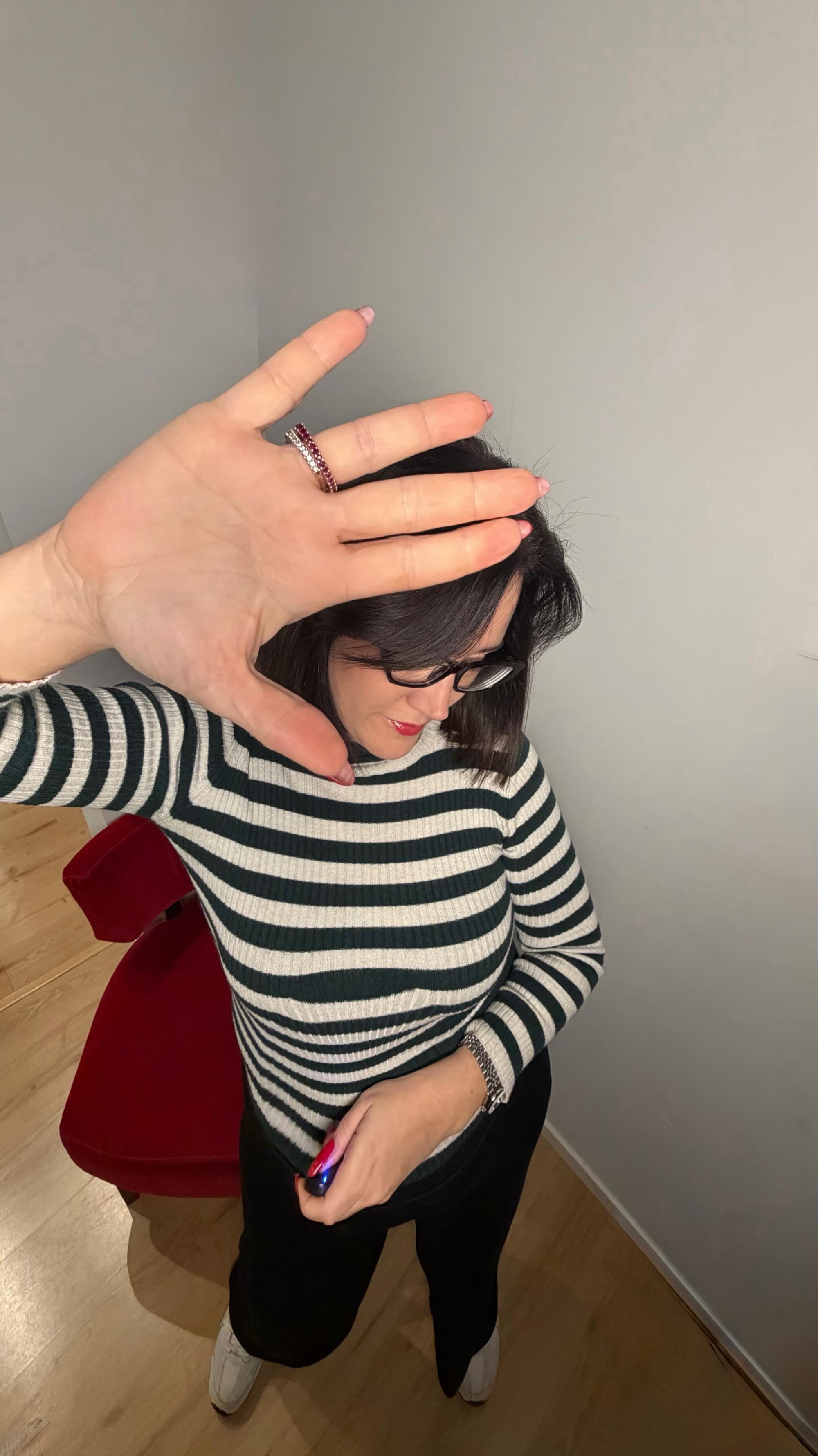 Un piccolo mix delle mie giornate, del mio modo di guardare le cose, di cercare ogni giorno qualcosa di nuovo, di bello senza stress.
The Dressert è nato così: come una chiacchierata continua fatta di ispirazioni, mostre, moda, riflessioni e un po’ di ironia (che salva sempre tutto).
È uno spazio libero, leggero, curioso.
E lo è soprattutto grazie a chi lo abita insieme a me.
Grazie a chi mi segue da anni, a chi è arrivato da poco, a chi commenta, scrive, condivide e fa sentire questa community viva e vera.
Siete la parte migliore di questo viaggio. 🤍
#the_dressert