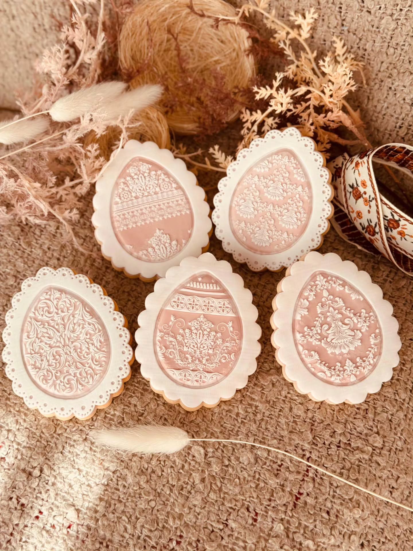 You really showed up!
For our very first limited release model of 2026… you showed up.
You supported.
You trusted.
You believed in my vision for Vintage Sugarcraft.
And I cannot thank you enough.
If you’re still planning your Easter range, this is your chance to shop early.
We close to manufacturing at midnight on 22 February and won’t reopen production until late March.
Orders placed after 22 February will not be manufactured or shipped until late March.
This rhythm allows me to create intentionally and to manufacture your orders with care.
I’ll be a little quieter on socials while I’m busy producing and packing your beautiful orders
In the meantime… how stunning are these Damask Texture Plates inside our Egg Framed?
Truly heirloom Easter.
So grateful for this community.
Love always,
Catherine
#vintageeaster
#eastercookies
#fondantcookieart
#textureplates
#VintageSugarcraft