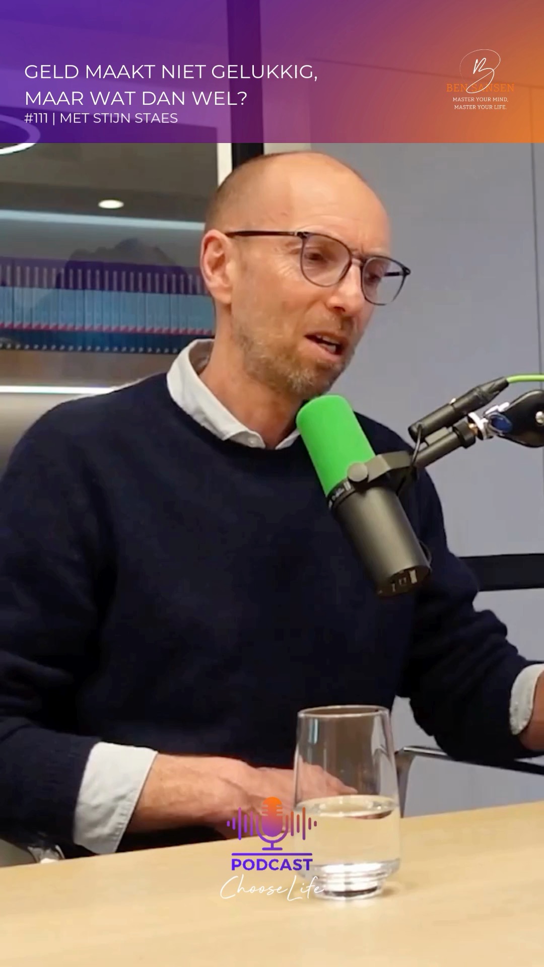 Het leven fluistert je vaker antwoorden toe dan je denkt. 🌿
Maar hoor je ze ook… of raast het leven te hard voorbij? 💨
Pas achteraf zie je hoe de puntjes verbonden waren.
Hoe elke omweg, elke klap, elke keuze je precies bracht waar je moest zijn.
Durf je luisteren naar wat het leven je nu probeert te vertellen? 👂
Het was in elk geval de les van @stijnstaes.
En hoe je dat doet… hoor je in Choose Life episode 111. 🎧
#chooselife #levenslessen #bewustleven #zelfontwikkeling #reflectie #groei #mindsetshift #stevejobs #connectingthedots