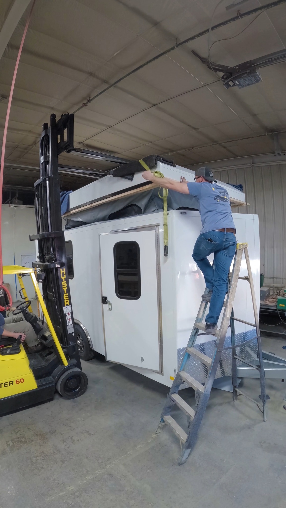 970.669.6000 • coloradocampervan.com
#coloradocampervan #poptop #poptoptrailer #trailer #dualsporttrailer
#vanconversions #vanbuilders #vanfam #vanlife