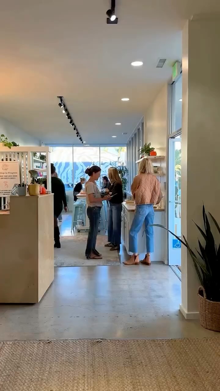 Let the good times roll!
Link in bio to book! ✨