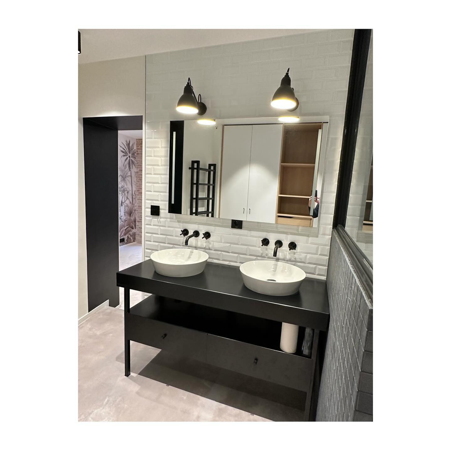 Loft : #salledebain #homedecor #homemade #decoration #decoration #homedecoration
#homestyle #DesignInterieur #DecorationInterieur
#DecoDesign #InteriorDesign #ModernDesign #StyleDeVie #InspirationDeco #ArchitectureInterieur #DesignTrends #MaisonChic #RenovationInterieur #DecoAddict #EspaceDeVie #DesignMinimaliste #DesignContemporain #MobilierDesign #DesignInnovation #ProjetDeco #DecorateurInterieur