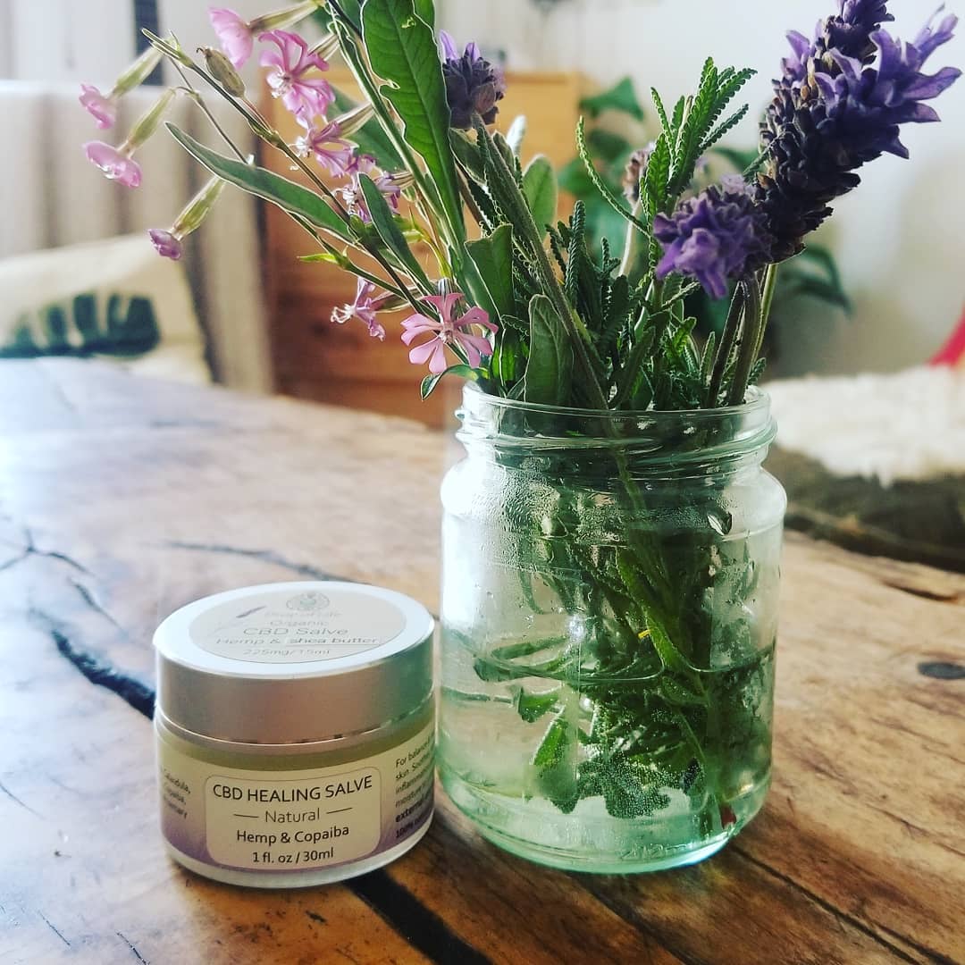 CBD Healing salve for extreme dry and problematic skin.
Rich with natural and high quality oils.
#cbdsaves #cbdheals #cbdhelps #naturalhealing #skincare #dryskin #copaiba #hemp #calandula #lavender #teatreeoil #helichrysum #cbd #hempoilcbd #dropoflifecbd #cbdsalve #highquality #lovelife #lovecbd #love