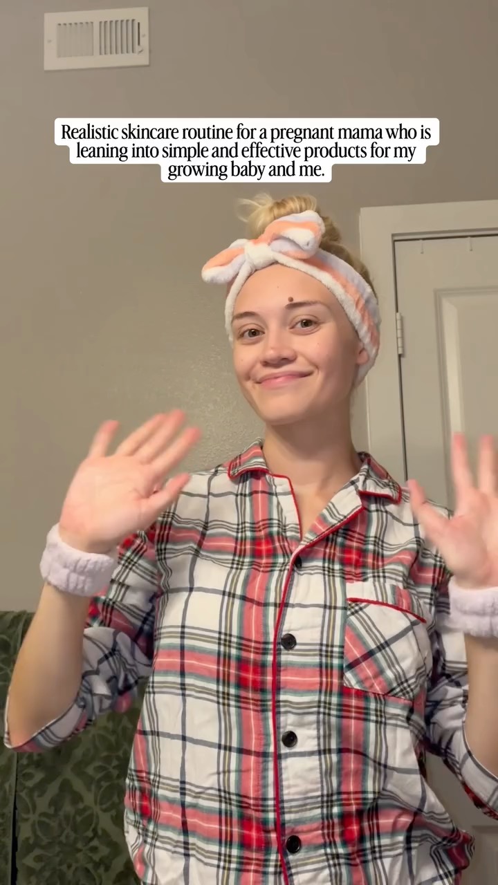 Where are all my pregnant mamas at? This one’s for you 🤍
🤰
During pregnancy (and breastfeeding), a lot of the usual skincare staples are off the table. Retinoids, neurotoxins, and certain actives are a no. And on top of that, pregnancy can bring brand new skin changes you weren’t exactly expecting.
We get so many questions from moms-to-be who want to keep things simple, gentle, and safe for both baby and mama… without giving up on caring for their skin.
Meet Gracie from our social team 🥹 she’s pregnant with her first baby and this is her realistic, every-night routine before bed. Nothing complicated. Just intentional, feel-good skincare that supports her skin through this season.
Also… is she not the cutest ever? 🥰
If you’re pregnant or breastfeeding and navigating your skincare right now, you’re not alone. Simple can still be effective. Save this for later and send it to a mama who needs it 🤍🫶🏻
#FrowniesCanada #PregnancySafe # #PregnancySafeBeauty #PregnancySafeSkincare
#PregnancyFriendly #MomSafeBeauty #SafeForPregnancy #GreenBeauty #NonToxicSkinCare #CleanSkincare #PregnancyGlow #BumpLife