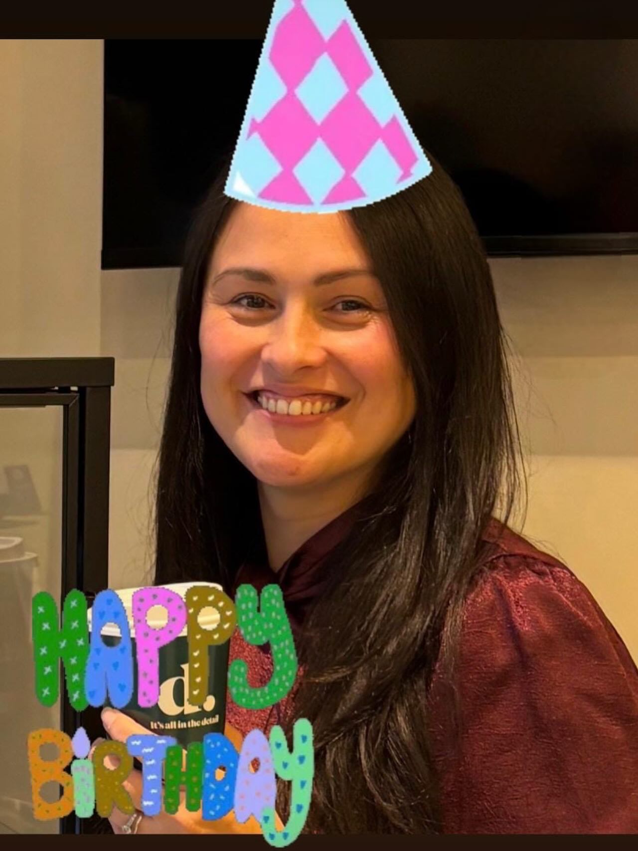 Happy birthday to our lovely receptionist Amanda! Wishing her the best day celebrating! Enjoy your special day 🐎🧧🥠🎉🥳🎂
