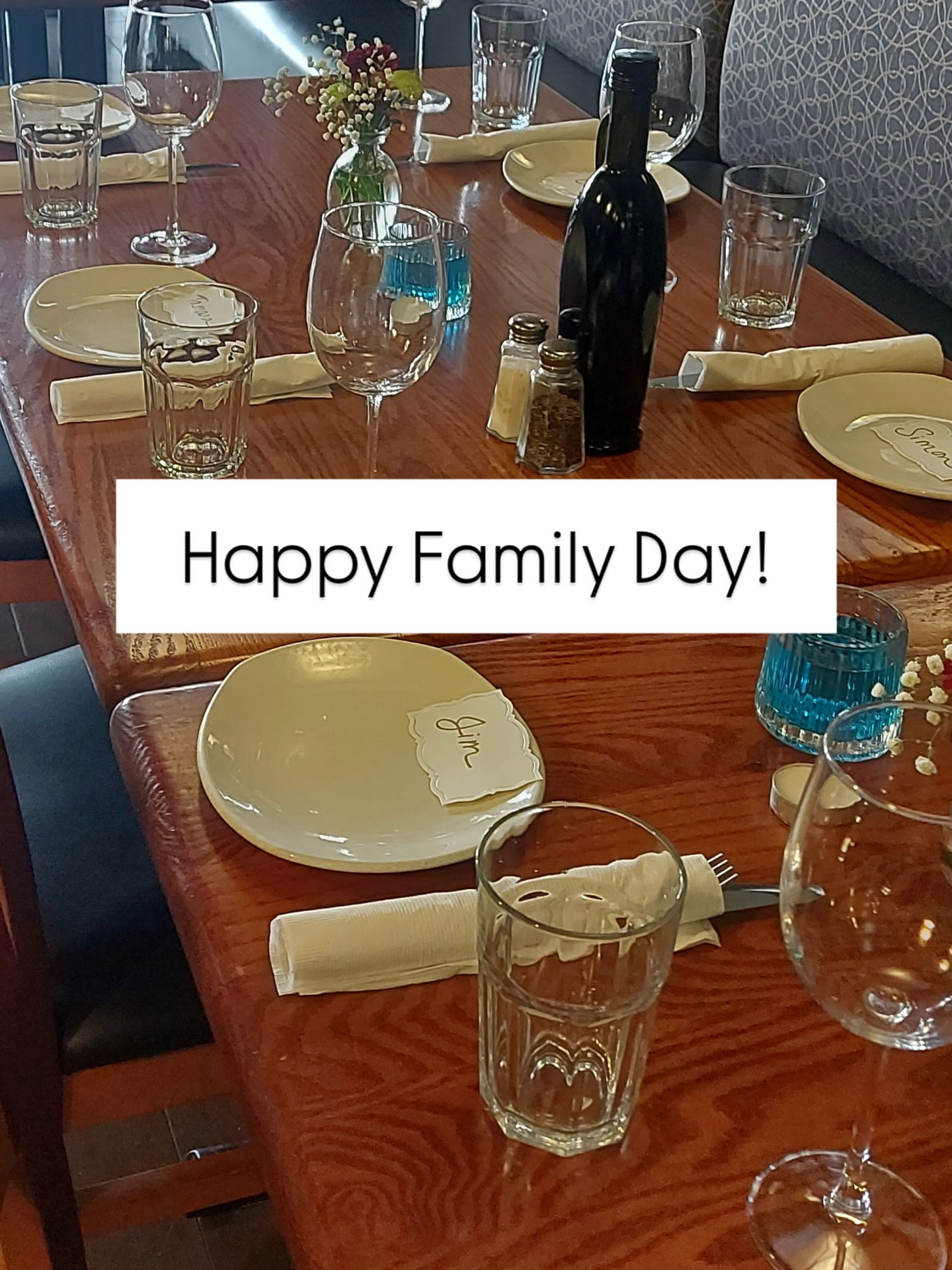 Big tables, shared dishes, and lots of laughs - that’s how we do Family Day.
#familytime #greekcuisine #authenticgreekfood #etobicokerestaurants