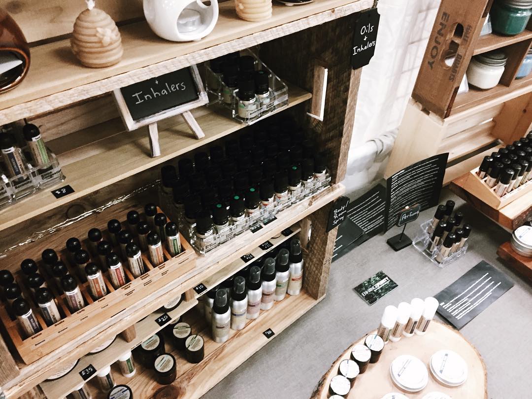 We had an amazing Day One at the KW Craft Show today! Weโre stocking up on the products that sold out to get ready for Day Two tomorrow.
.
Did you visit us at the show? Share your products with the tag #EnhancePurity and let us know what you thought!
.
#healthyliving #naturalliving #aromatherapy #essentialoils