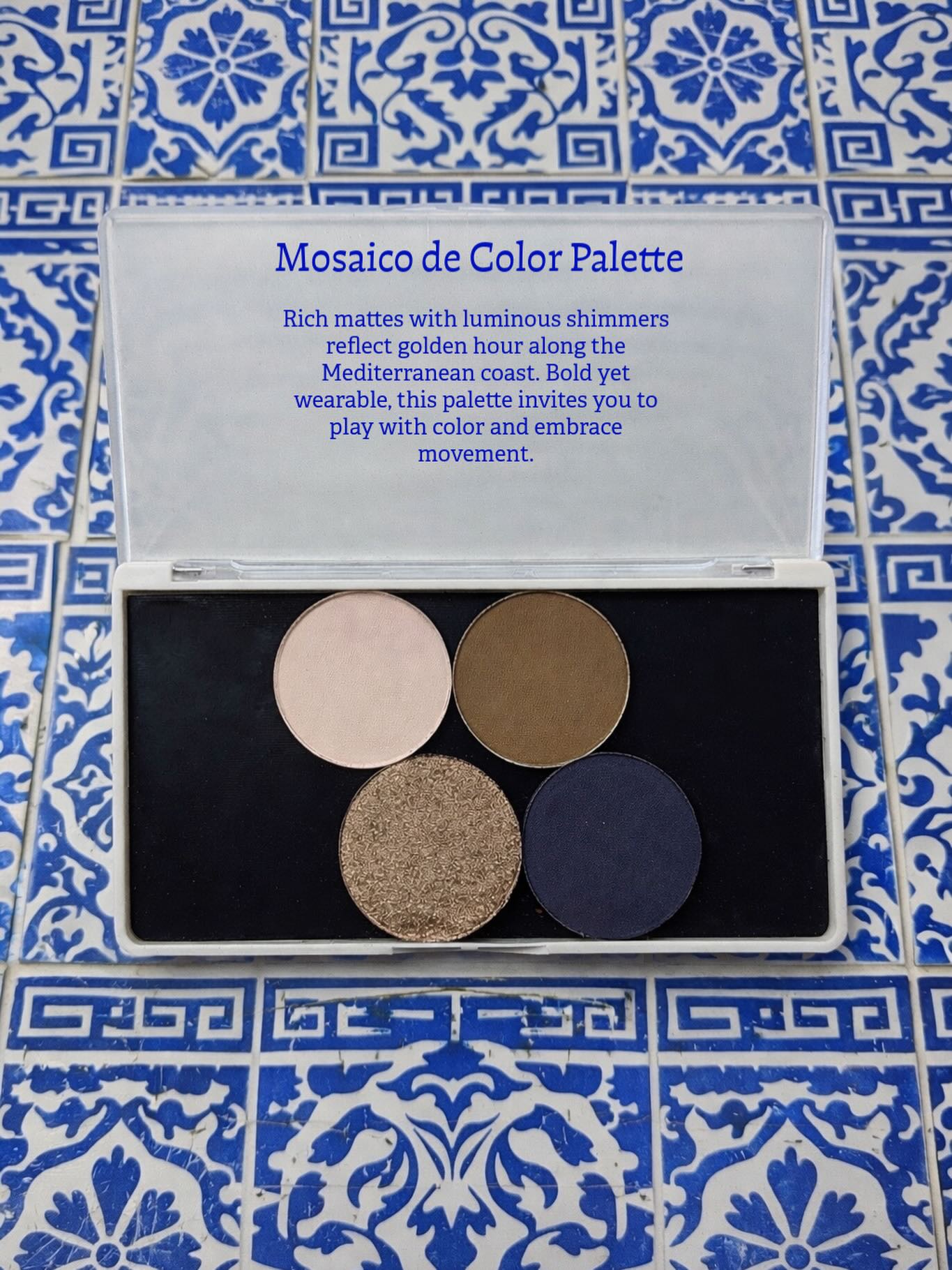 Mosaico de Color Palette
Apple Fiber
Provides texture to formulate for soft feel.
Boron Nitride
Enhances blendability with imparting a soft
focus, luminous finish.
Red Raspberry Powder
Powerful antioxidant and essential fatty acids,
in which brighten skin tone.
#makeup #clean #eyeshadow