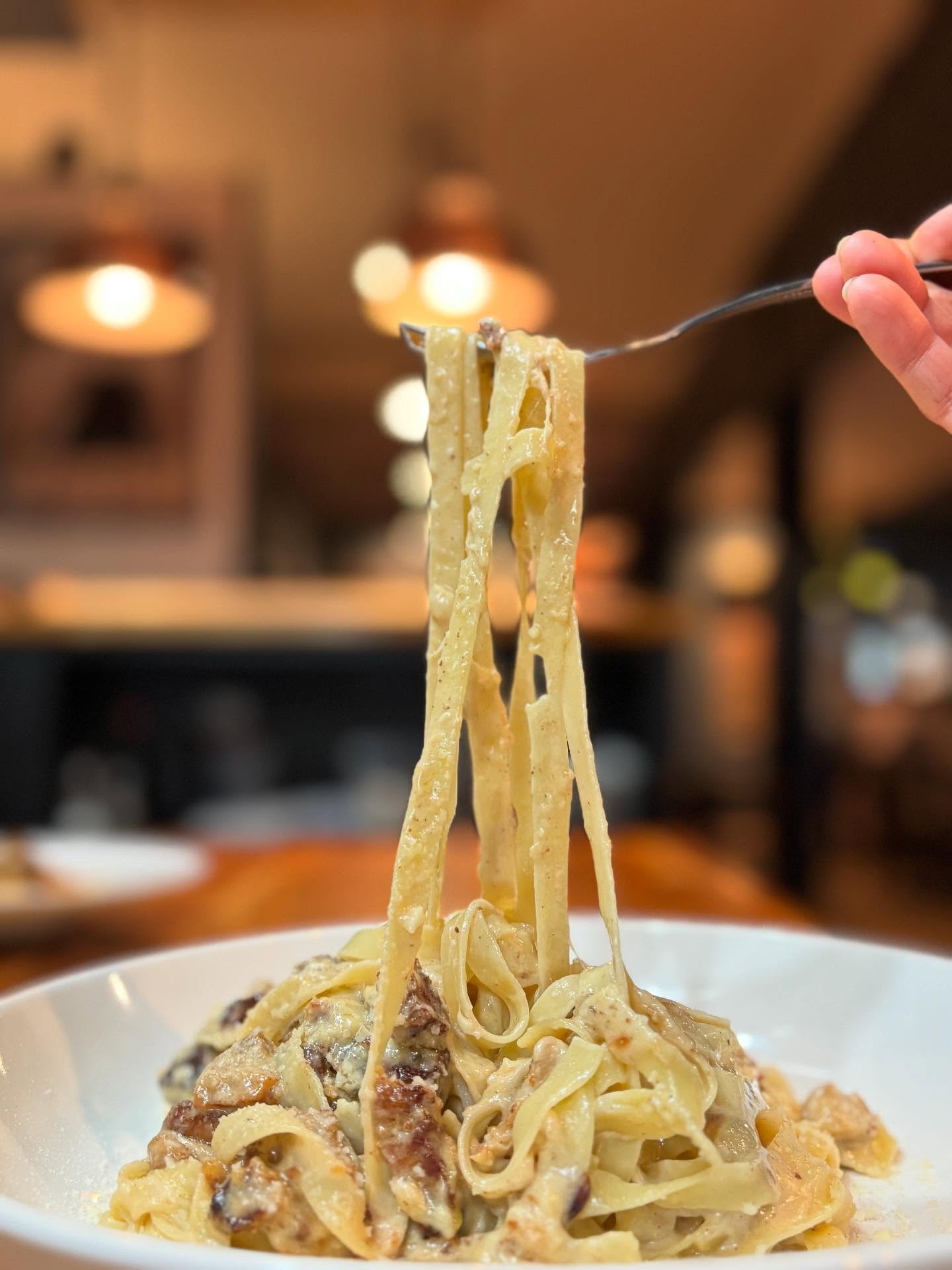 Specials for tonight!
Linguini Alfredo with pork belly
Spanish Mackral skewers with Romeo sauce and nuts
Baked ricotta - mushroom duxelle, grilled bread (this one’s seriously insane and limited availability so get here early)
Cheese Cake Mouse Tart - Pistachio, blood orange & Whipped cream
Brookies & Cream Parfait