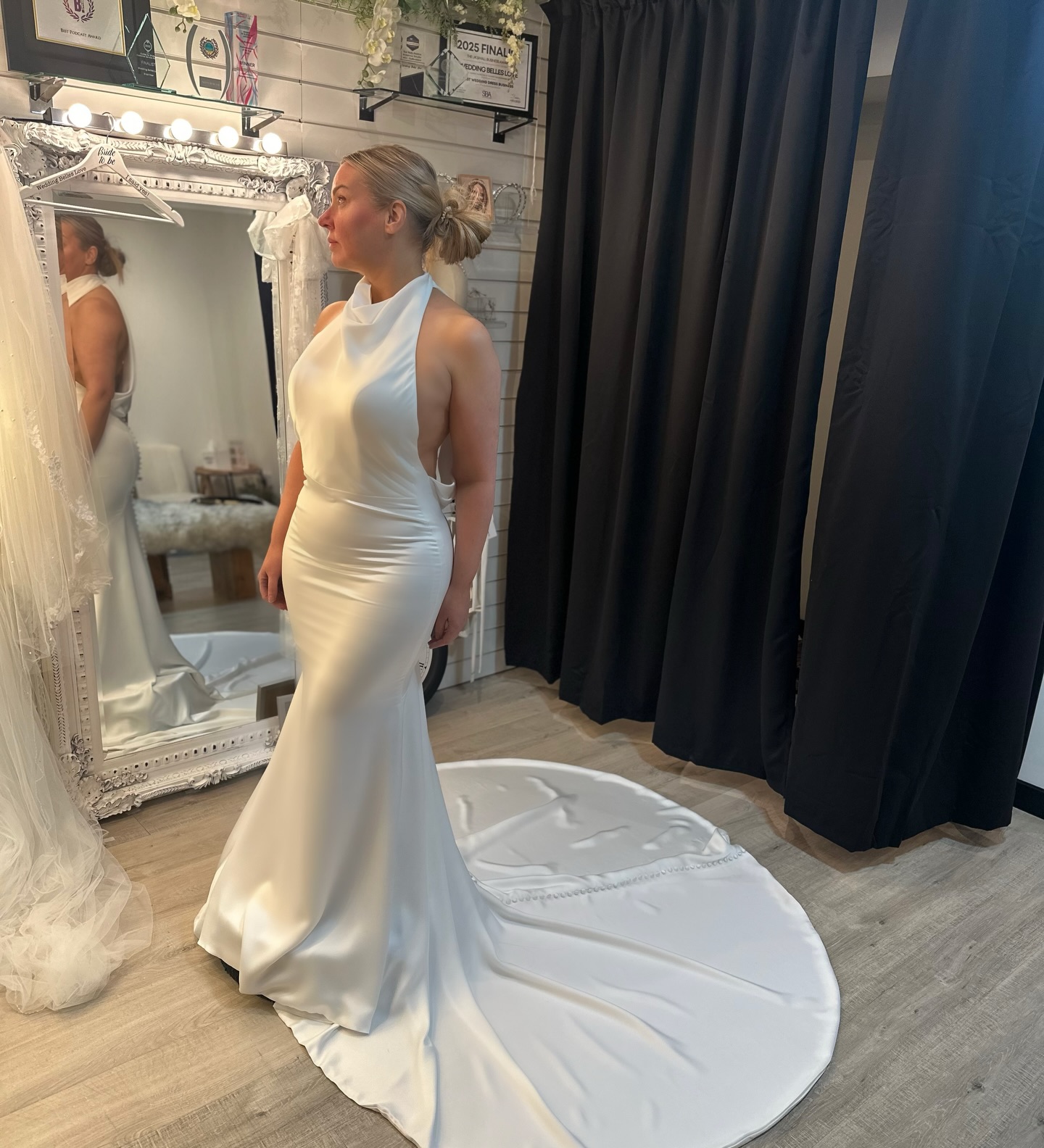 She’s officially on the grid… and respectfully, she understood the assignment.
Claire is giving confidence.
She is giving main character energy.
She is giving “this is YOUR moment” and meaning it.
When the woman behind Wedding Belles Love steps out like this, you just know she lives and breathes bridal magic.
Obsessed is an understatement 🤍
Tell me she didn’t absolutely nail this look 👀✨
#OnTheGrid #MainCharacterEnergy #WomenInBusiness #BridalBoss #ConfidenceLooksGood