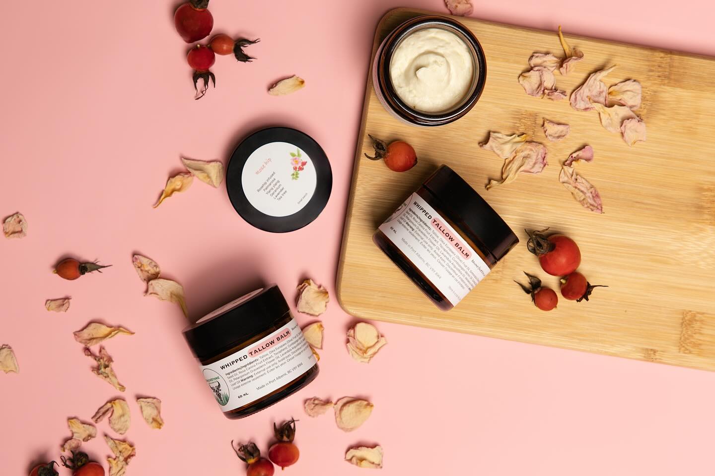 Rose Hip - Whipped Tallow Balm
Ok imagine all the greatness of tallow.. 𝓘𝓷𝓯𝓾𝓼𝓮𝓭 with organic Rose Hips?? That’s what this is 😎 designed as a one stop luxurious face cream, it combines the benefits of rose hips to the already vitamin packed tallow.
Minimalist face cream for when you just can’t get into the habit of applying various serums, eye cream, spot treatments. I’m selfish and I made this for myself because I am that lazy person 😅
🐮100% grass-fed tallow from beef suet
🇨🇦 locally made in small batch
👩🌾 supporting Vancouver island farmers
🌿 all natural ingredients
📷 photography by @fontainephotography_
#grassfedtallow #tallowbalm #grassfedtallowbalm #localmade #smallbusiness #supportlocal #vancouverislandsmallbusiness #portalbernismallbusinesses #naturalskincare #rosehipinfused #tallow