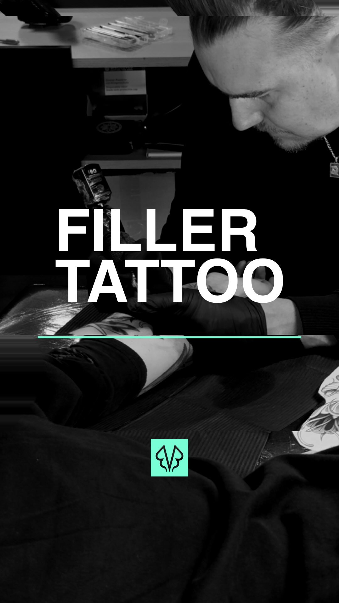 Ellenor wanted a filler tattoo to complete the last open space on her forearm. By wrapping the arm in foil and marking the existing tattoos, we had the exact place where it needed to be. The design fit perfectly, and we’re both incredibly happy with the result. #flashtattoo #abstracttattoo #tattoo #blackworktattoo #Eindhoven