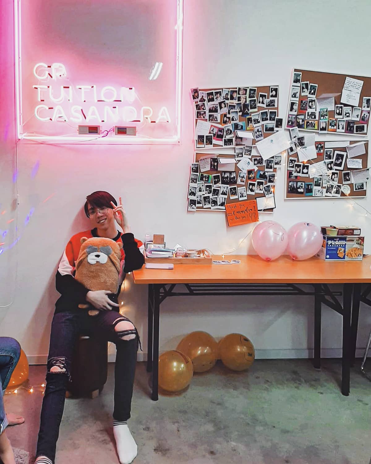 "GP was a subject that I was most afraid of, especially since my language ability had been one of my biggest problems since secondary school. Unsurprisingly, E had been the most frequently seen grade on my report card for GP. I was so helpless when it came to improving my grades for GP, and it seemed like I was stuck in this dark tunnel where I didn’t see light. This feeling made me really detest this torturous subject.
However, I joined Cas’ classes when I was in the middle of J1, and that’s when I discovered that GP wasn’t as mundane and torturous as it appeared to be. She taught me that GP isn’t just a normal English paper, but is also about learning about the world, which eventually broadened my horizons. She managed to bring to me so much knowledge about what was happening outside Singapore, and at the same time got me to critically think about those issues by using her unique way of teaching- which made lessons way more interesting!
Even though at times I still did not manage to score the best grades, she never gave up on me! Instead, she reviews all her students’ school examination papers and goes through those with them to identify their weaknesses and how to target them effectively.
During A's, all the structures and examples that she taught came out as muscle memory, especially since she had gone through almost all the topics that were tested! (Side note: She’s really good at spotting!!) Thanks to her, I was able to eventually get a grade that I had never thought to be able to achieve. 😄😄 Lastly, her centre has the most comfortable and conducive environment where we could study and have our lessons in, which made learning so much more efficient! I really love how the centre is decorated and designed in such a way that I was able to focus attentively in all her lessons. Thanks Cas for the awesome 1.5 years! 🥰" -Edwin Lai, Class of 2019, HCI