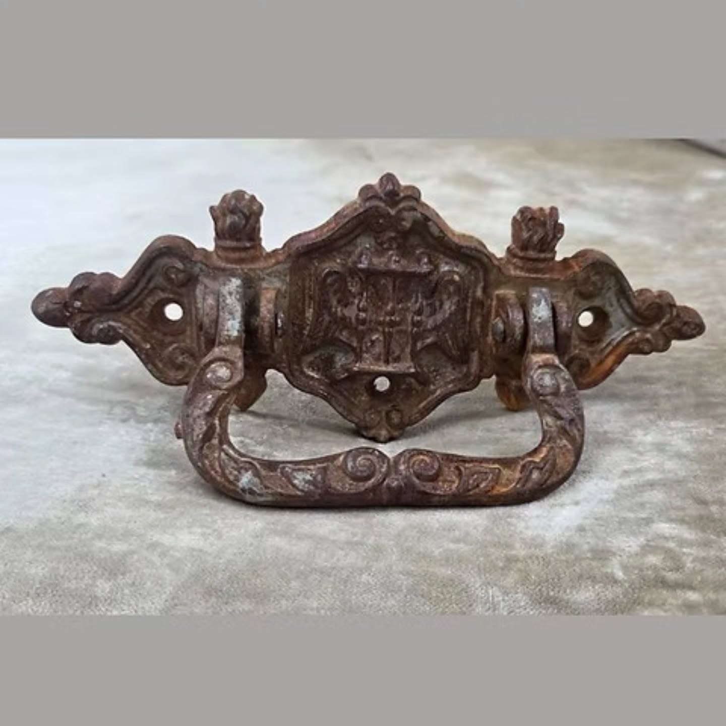 Vintage Victorian Eastlake Cast Iron Drawer Handle Aesthetic Movement c1880-1900 | https://share.google/9V1Zur0DjutFLMWN8 #objetdart #stufftoyouandme