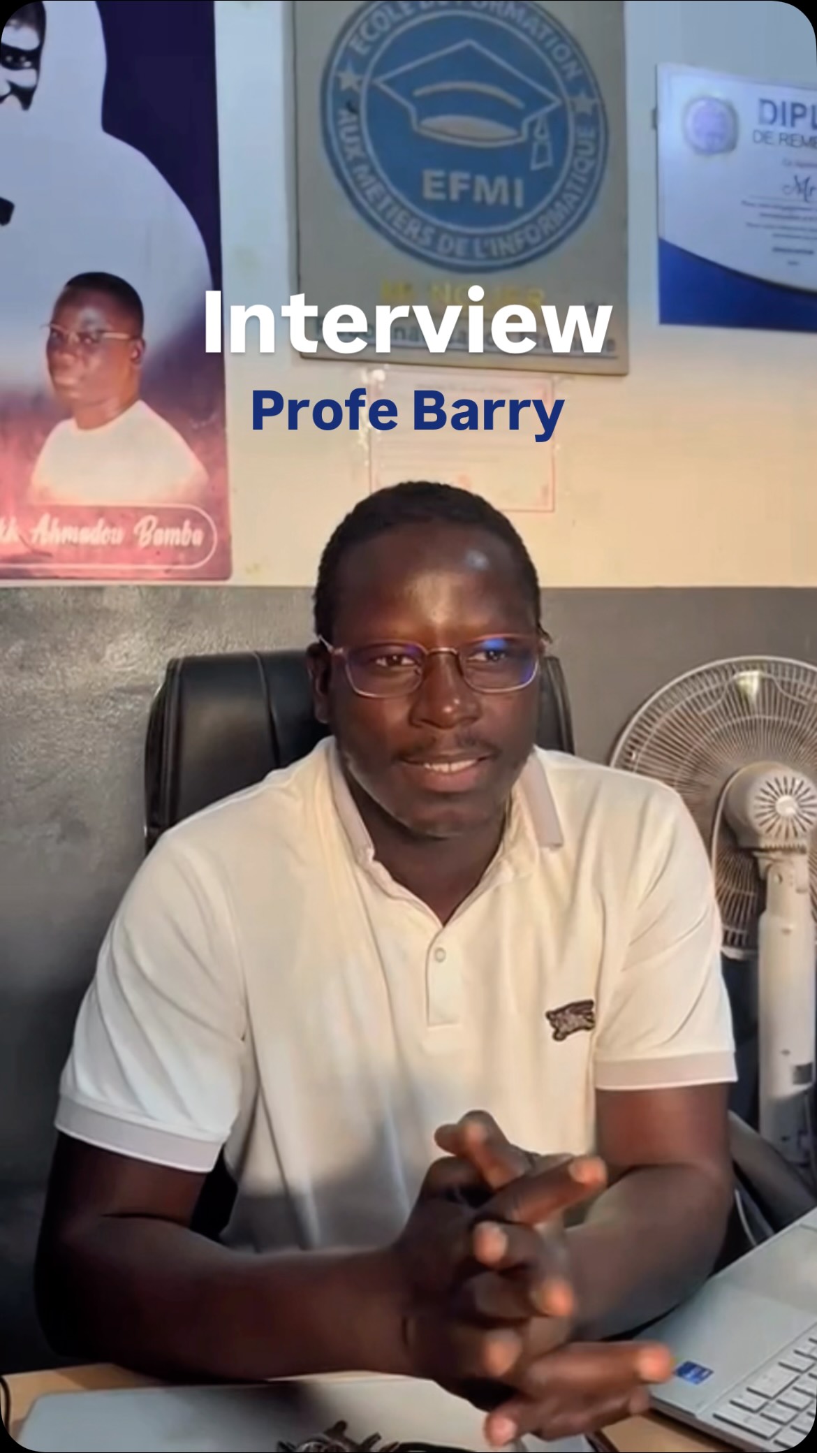 🇸🇳 Boubacar Barry, étudiant en ingénierie informatique y becado por Bokk Boolo Campamento Familiar Solidario por segundo año consecutivo.
Hoy compartimos la entrevista de su profesor, quien nos habla de su compromiso, su evolución y su excelencia académica.
Es el mejor de su clase 💪 y eso no es casualidad: es fruto de esfuerzo, disciplina y acompañamiento.
Invertir en educación es invertir en futuro.
Y esto es lo que realmente importa 👏
#BokkBoolo
#EducacionQueTransforma
#Beca
#TalentoSenegales
#ImpactoSocial
