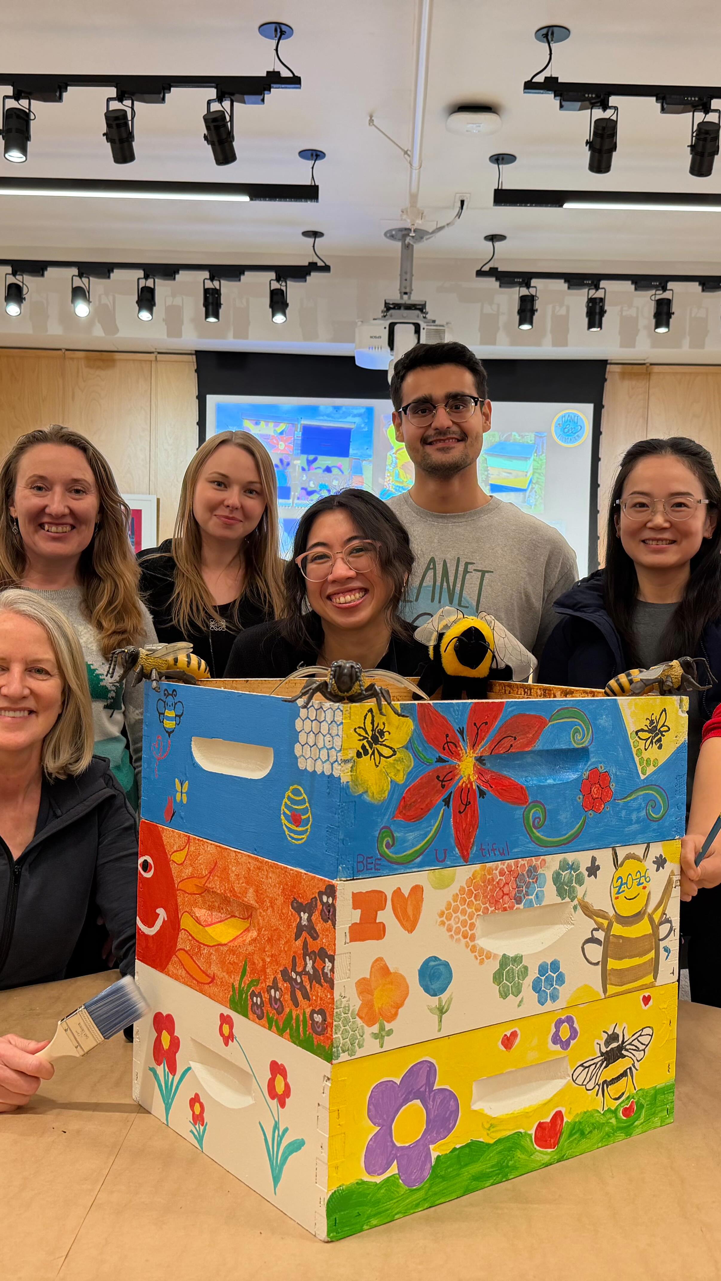 Paint, pollinators, and serious team spirit 🐝🎨
We spent two sweet hours with ~25 Google Visitor Experience participants (and their families!) learning the buzz about honey bees vs. native bees, how a hive works, and why pollination matters.
Together, they painted 5 hive boxes—soon to be home to tens of thousands of honey bees—and helped support 100+ students through hands-on conservation education.
Thank you for having us @visitgoogle
#conservation #teamwork #corporatepartnership #savebees