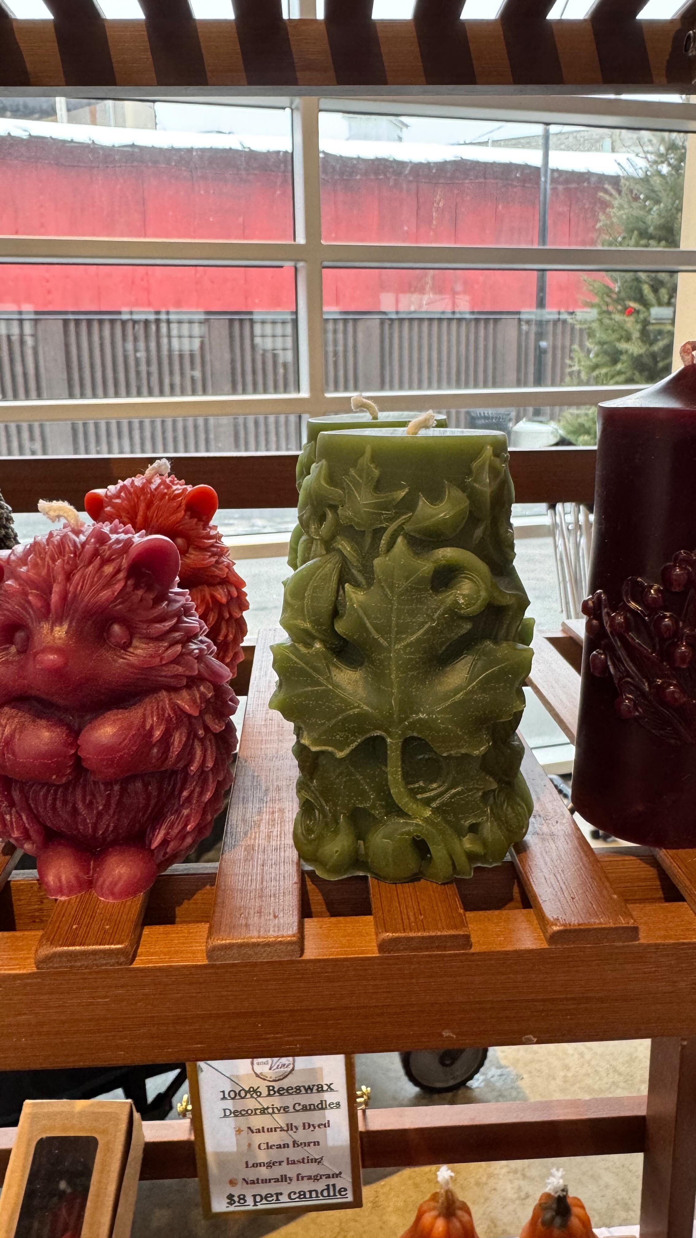 Unfortunately we are not at Saratoga Market today but we are at @gffarmersmarket with all your romantic or non romantic candle burning needs! Mitchell has been busy this week let us help set the mood for a great weekend!
#beeswaxcandles #supportlocal #farmlife