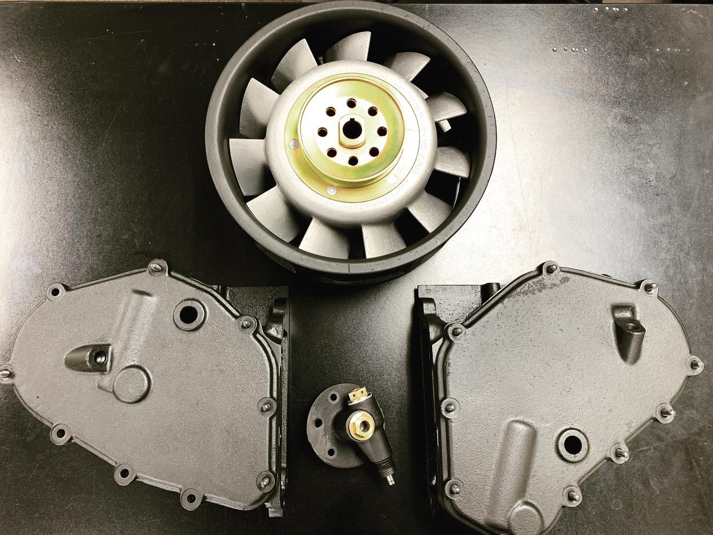 Restoration of bits from the 906/910
#porsche906 #porsche910 #burnhamperformance