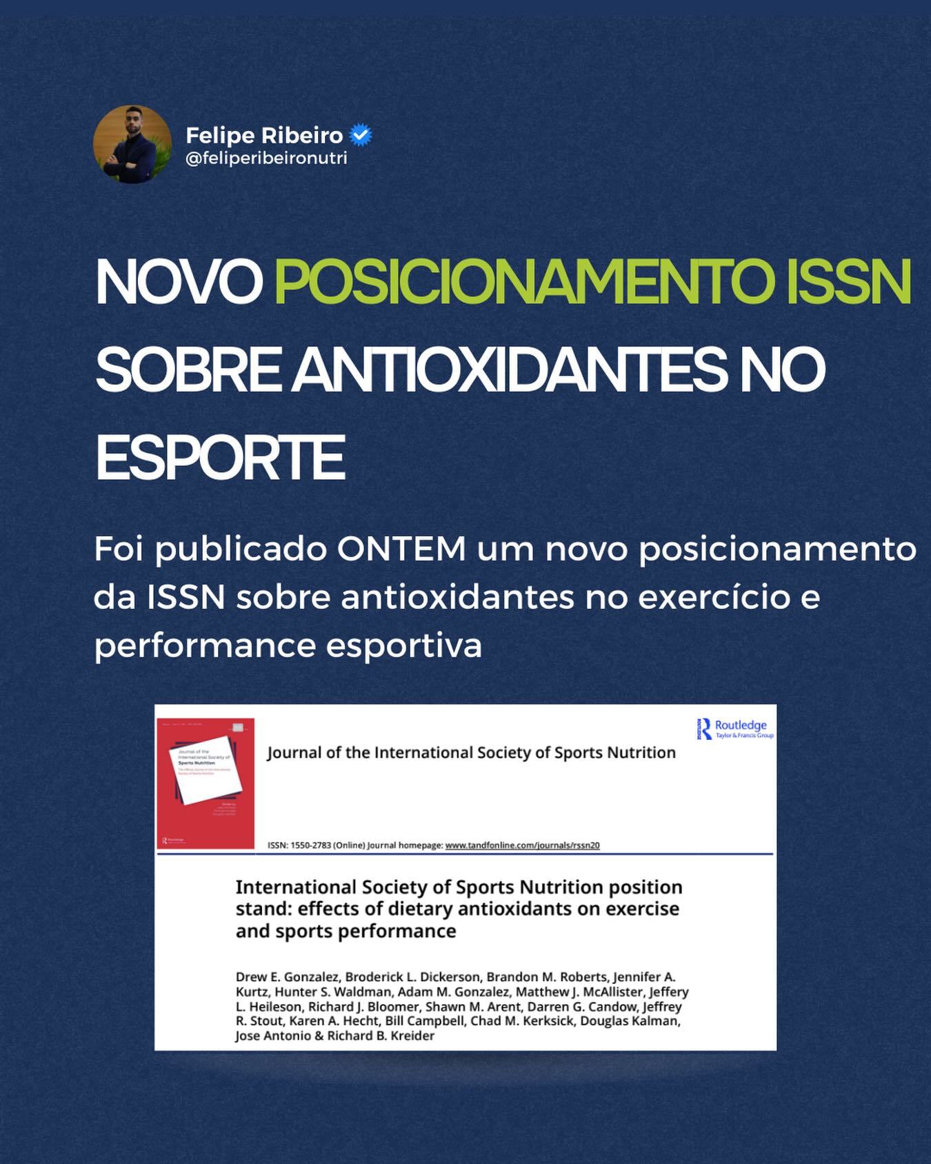 Foi PUBLICADO ONTEM (17/02) o novo posicionamento da Sociedade Internacional em Nutrição Esportiva (ISSN) sobre antioxidantes e performance esportiva.
O equilíbrio redox é dependente de contexto. Níveis moderados de espécies reativas de oxigênio (ROS) são essenciais para sinalização adaptativa (eustresse), enquanto o excesso pode comprometer recuperação, função muscular e desempenho.
No posicionamento, a ISSN reforça que o exercício físico regular é a principal estratégia para fortalecer o sistema antioxidante endógeno (aumento de SOD, catalase, glutationa). A suplementação não substitui adaptação ao treino. Porém, como nutricionistas, podemos considerar a suplementação, quando:
- Insuficiência ou deficiência nutricional confirmada e não corrigida via alimentos
- Fases de alta carga de treino
- Provas consecutivas
- Calor e altitude
- Sempre individualizando conforme estado de treinamento, capacidade antioxidante, dieta e risco de lesão.
Mas calma que não é só sair prescrevendo suplementos ao paciente: o uso crônico de altas doses de antioxidantes (ex: vitamina C ≥1000 mg/dia; vitamina E ≥400 UI/dia) pode atenuar adaptações mitocondriais e sinalização via PGC-1a.
Neste posicionamento, os pesquisadores classificaram os antioxidantes com potenciais efeitos sobre o desempenho e função antioxidante, segundo alto, moderado ou baixo grau de evidências científicas, sendo os de alto grau:
- Creatina: 0,1 g/kg/dia
- Ômega 3: 1000–6000 mg/dia por 6–12 semanas
- Tart cherry (cereja azeda): 480 mg pó ou 60–90 mL/dia por 7–14 dias
- Astaxantina: 4–12 mg/dia por 4–12 semanas
🎁Se você quer aprender mais sobre o assunto, fiz um guia sobre antioxidantes no esporte de endurance que está disponível gratuitamente no meu canal Beyond the Carbs. Acesse através do link na Bio.
Agora, com evidências moderadas, foi destacado: resveratrol, beterraba, vitamina C, vitamina E, quercetina, catequina e selênio. Por fim, não se esqueça que no endurance, o objetivo não é “eliminar ROS”, mas modular o ambiente redox para permitir adaptação sem comprometer recuperação.
Antioxidantes devem ser vistos como ferramenta estratégica, não como intervenção “automática” para toda a temporada.
