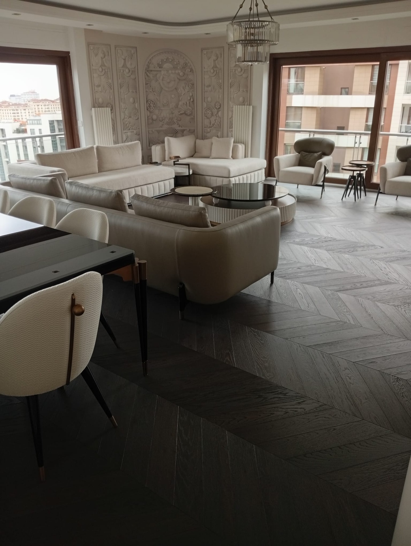 Almondhill Acıbadem Sitesi, Knidos Macar döşeme projemiz göz kamaştırıyor🌟
#huniparke #design #interior #engineeredwood