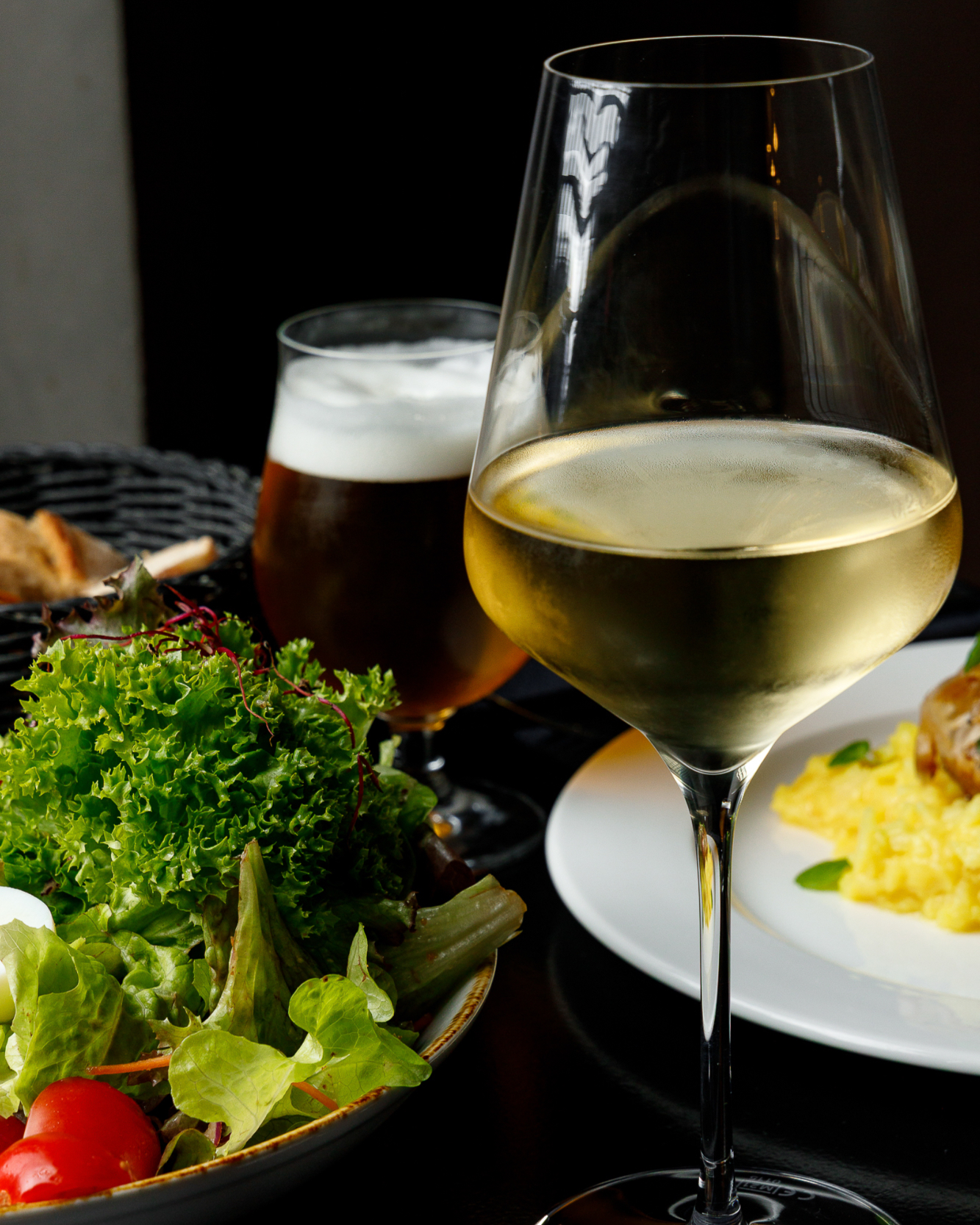 Hausgemacht, regional, bodenständig – so schmeckt Badisch im Ludwigs. Dazu ein Glas Wein oder Bier, ein bisschen Zeit und das Gefühl, genau richtig zu sein.
#50jahreludwigs #ludwigskarlsruhe #badischergenuss #karlsruhegenießt #regionaleküche