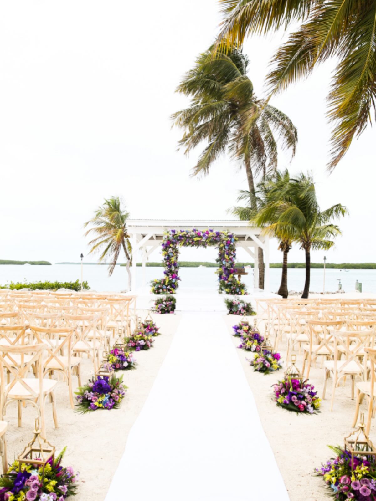 Jenny & Alex - 2.4.23:Ā Bold blooms, vibrant hues, and island elegance set the scene in Islamoradaāwhere tropical color met coastal luxury, all culminating in a fireworks finale that lit up the night.Ā š“
ā¢
ā¢
ā¢
ā¢Florals: @avantgardensmia
ā¢Design: @nuagedesignsinc
ā¢Photography: @donnanewmanphoto
ā¢Videography: @sendereyvideo
ā¢Fireworks: @firepowerdisplays
#keylargowedding #floridakeyswedding #southfloridaweddingplanner #luxuryweddings