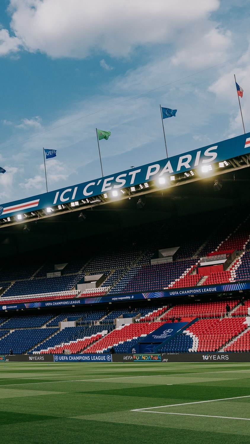 Um passeio pelo Parc des Princes 💙❤️
📍 24 Rue du Commandant Guilbaud, Paris, França
#parcdesprinces #psg #paris #ligue1 #pov