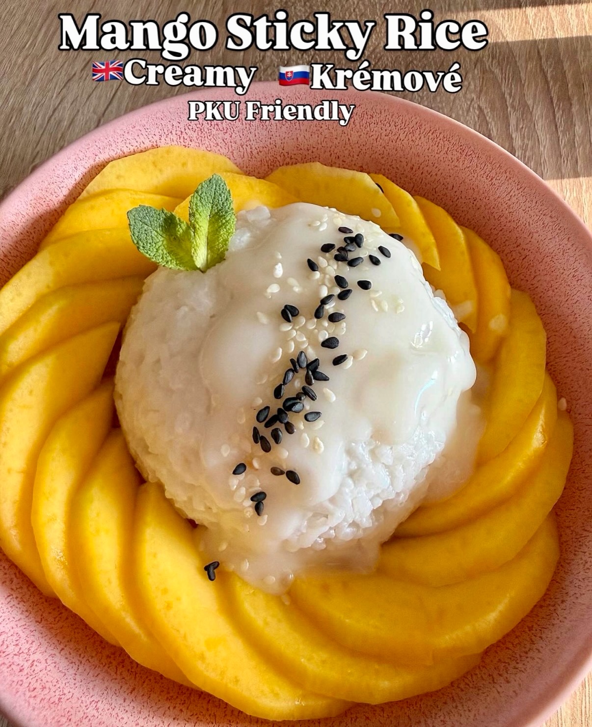 🇸🇰🥭🤍Mango sticky rice bol tento rok Vanesin valentínsky dezert. Toto bola porcia 100g ryže s 50g manga a vyšla na cca 48mg Phe= 1g bielkovín.
Pre mňa je tento dezert momentálne absolútne najobľúbenejší. Je ľahký, svieži, úžasne krémový - a tá kokosová omáčka… pomoc- čisté pokušenie.😊
Kedysi som zbožňovala lava cake, ale odkedy doma viac varíme thajskú kuchyňu, toto je moje „go-to“.
Úprimne? Mohla by som ho jesť stále dookola. Aký je váš obľúbený dezert a čo dobré ste mali na Valentína vy? 💕💕💕
🇬🇧 🥭🤍Mango sticky rice was Vanesa’s Valentine’s dessert this year. 🥭🤍 100 g rice + 40 g mango = approx. 48 mg Phe- 1g Protein.
For me, this dessert is currently an absolute favorite.
It’s light, fresh, super creamy - and that coconut sauce… help! -pure temptation.😊
I used to love lava cake, but ever since we started cooking more Thai food at home, this has become my go-to.
Honestly? I could eat this over and over again. What is your fav dessert and what did you have for Valentine ´s day this year? 💕💕💕
#mangostickyrice #mango #dessert #valentines #thailand