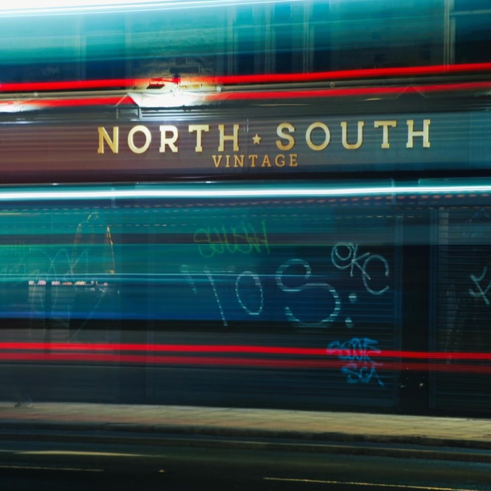 @weareglass_band released this banger recently. Had some fun with the drum sound on this one. Splash cymbal taped to the snare to create that ‘clap snare’ sound for the verses before taking it off and opening up for the chorus. Don’t sleep on this band, they are mint!
#musicproducer #mixengineer #ukindie