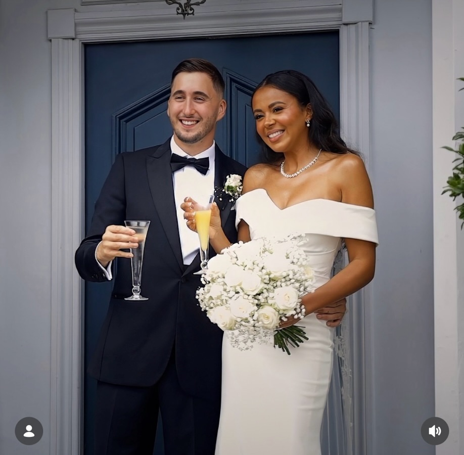 One of our wonderful couples @friernmanor #essexweddingflowers #essexweddingbouquet #essexflorist #essexwedding #essexweddingflowers